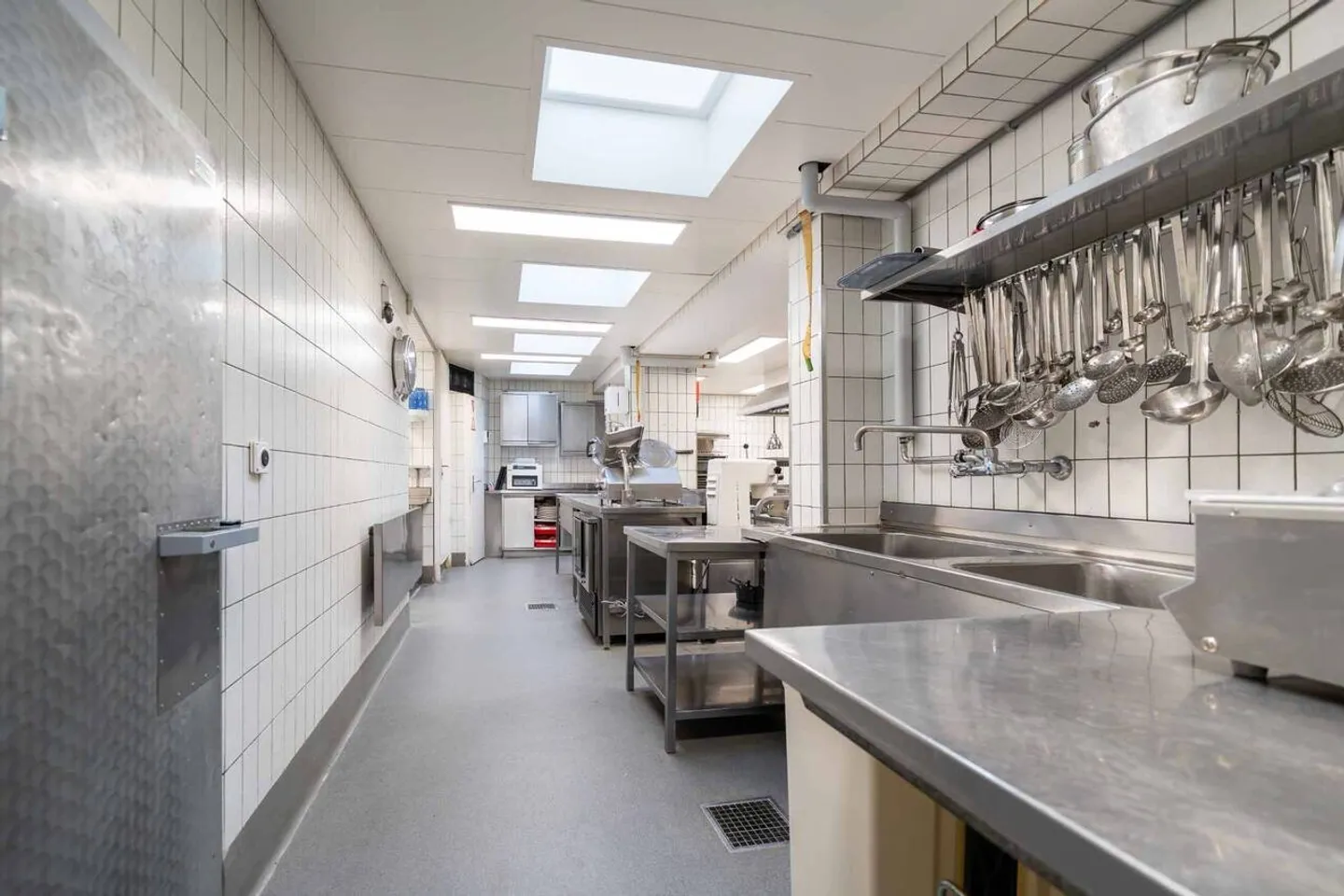 Renommiertes gastronomisches Restaurant mit Anbauwohnungen - Foto 8 von 12
