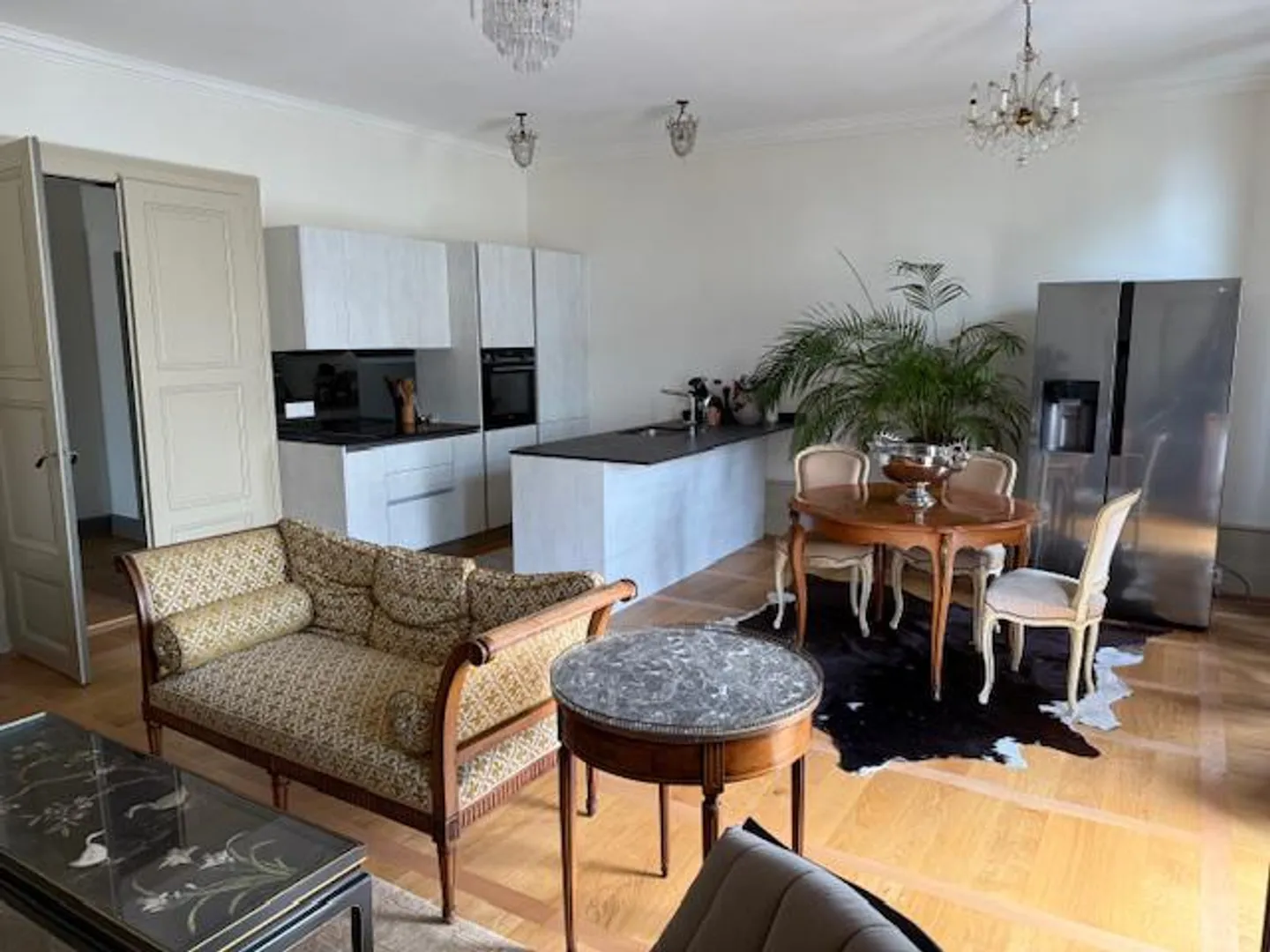 Vevey/Centro, appartamento luminoso, soffitti alti e ampio balcone - Foto 6 di 10