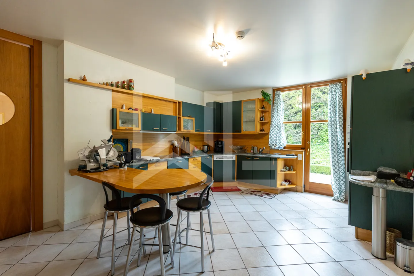Villa mit atemberaubendem Blick auf die Küste, den See und die Alpen - Foto 8 von 24