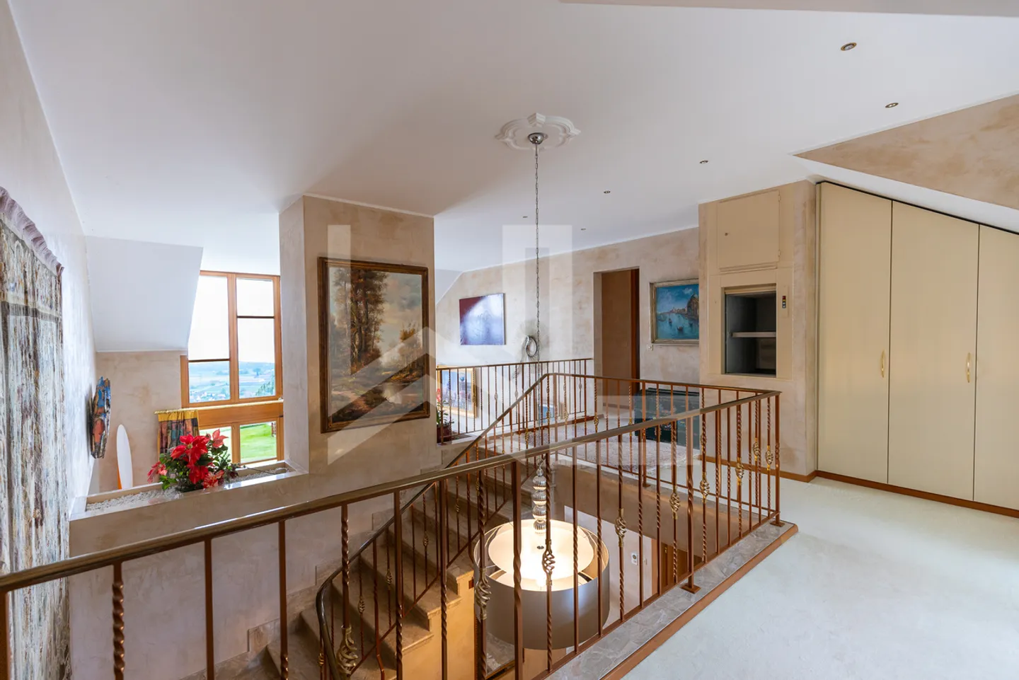 Villa mit atemberaubendem Blick auf die Küste, den See und die Alpen - Foto 14 von 24