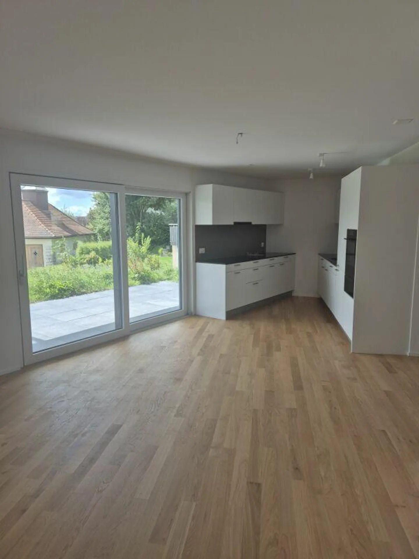 Modernes 4.5-Zimmer Apartment - Foto 4 von 13