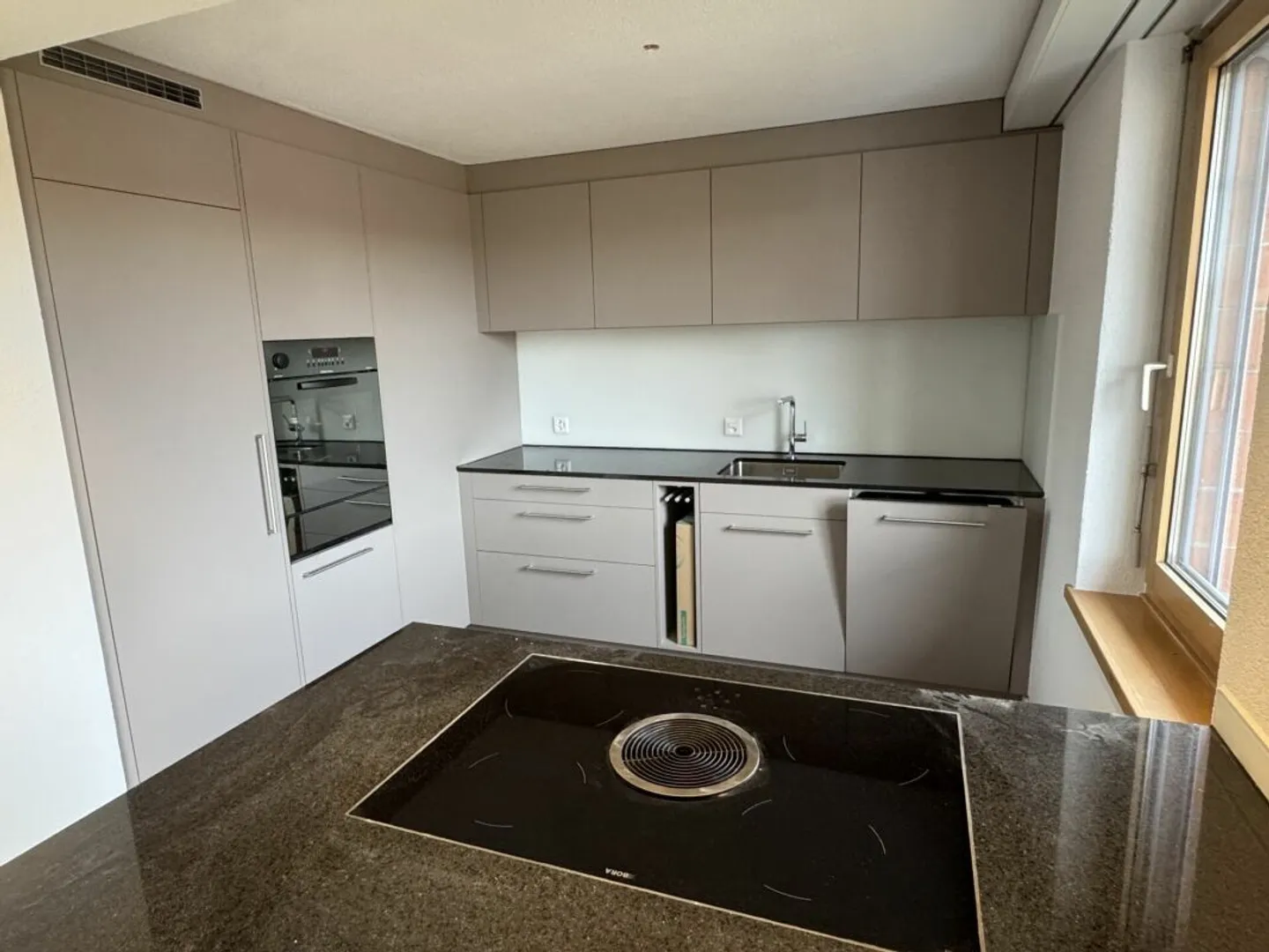 Spacious Maisonette Apartment (150 m2) - Photo 4 of 13