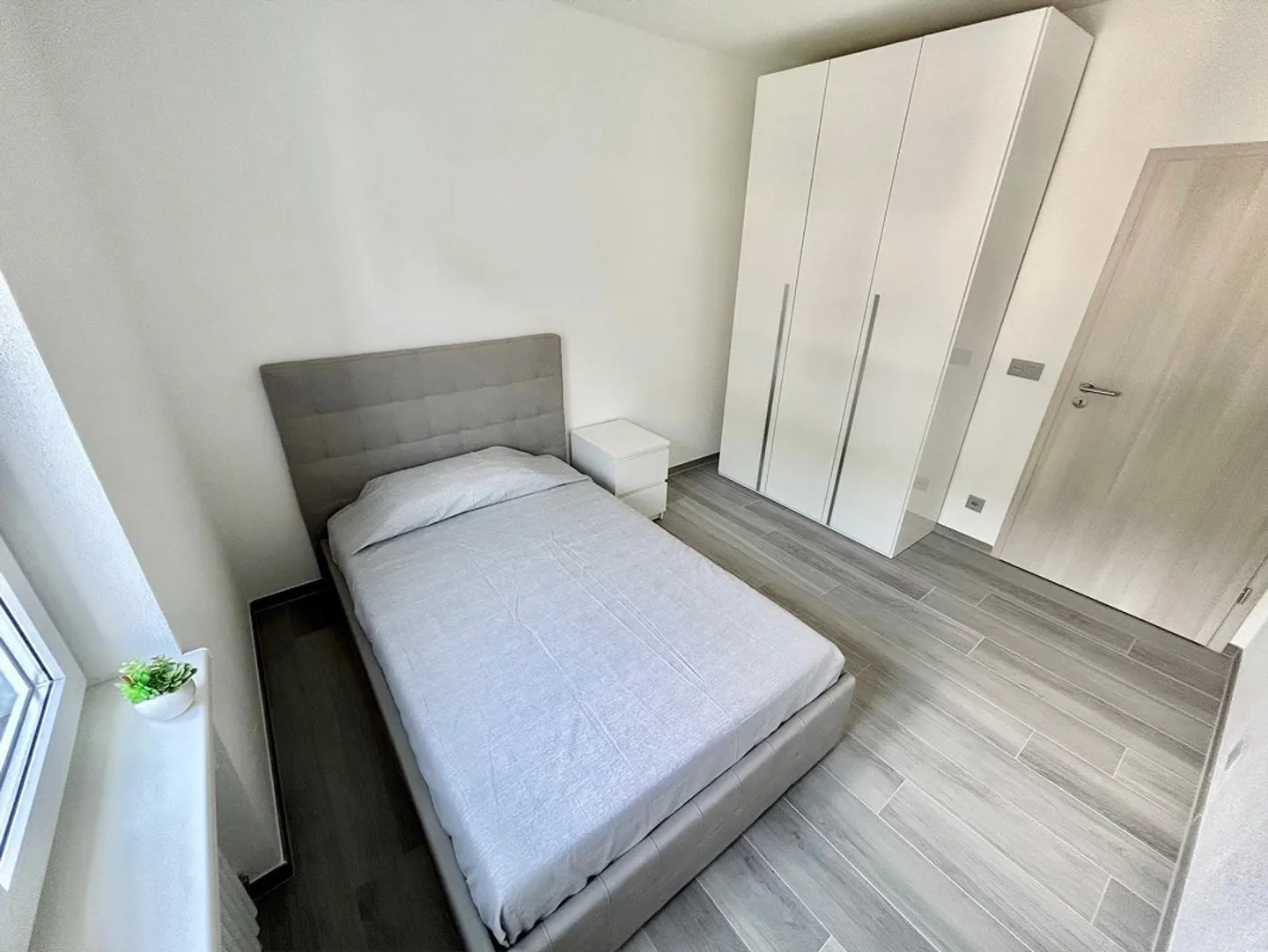 Cercasi subentrante per moderno 3.5 locali a Locarno - Foto 5 di 12