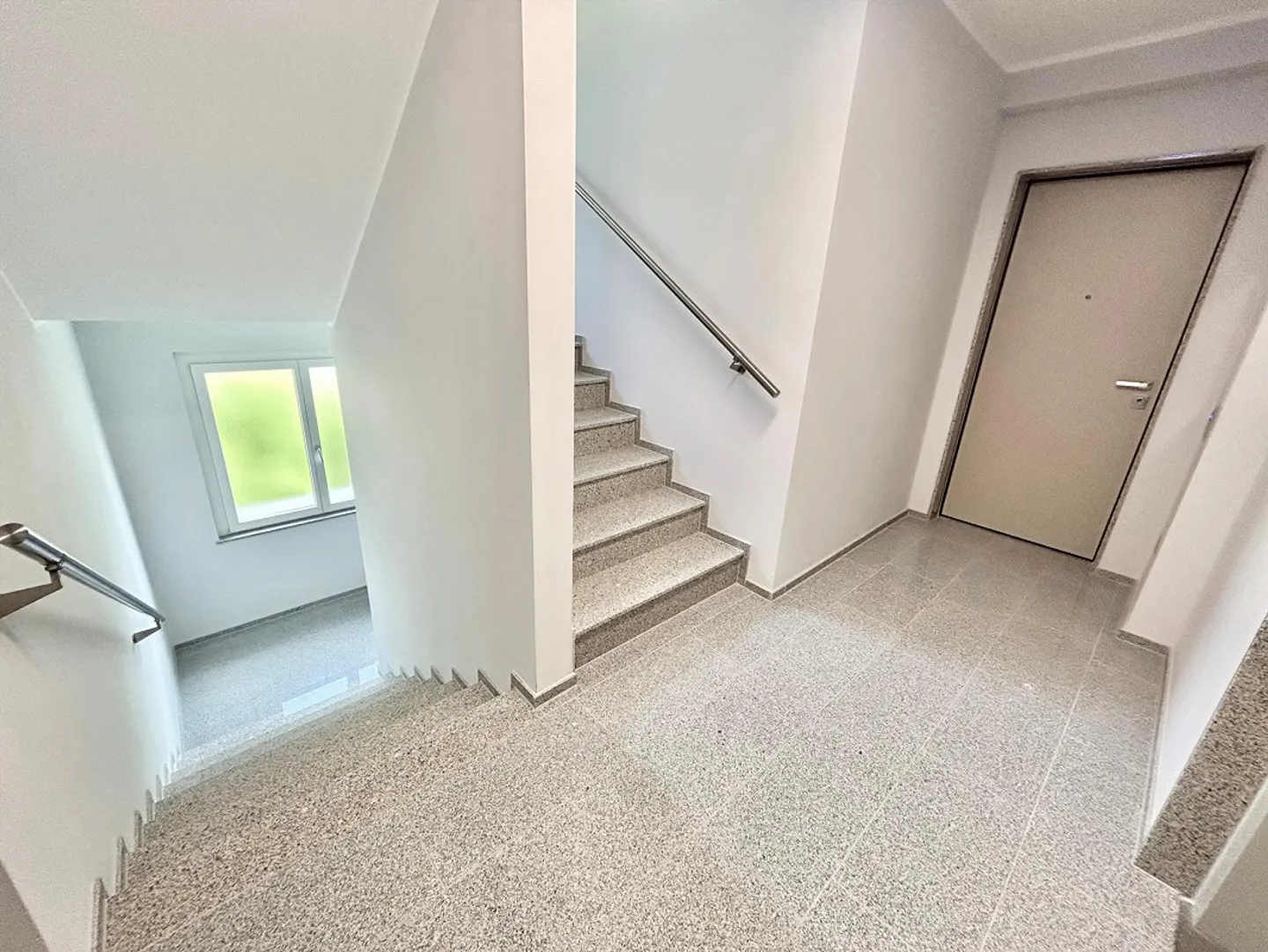 Cercasi subentrante per moderno 3.5 locali a Locarno - Foto 11 di 12