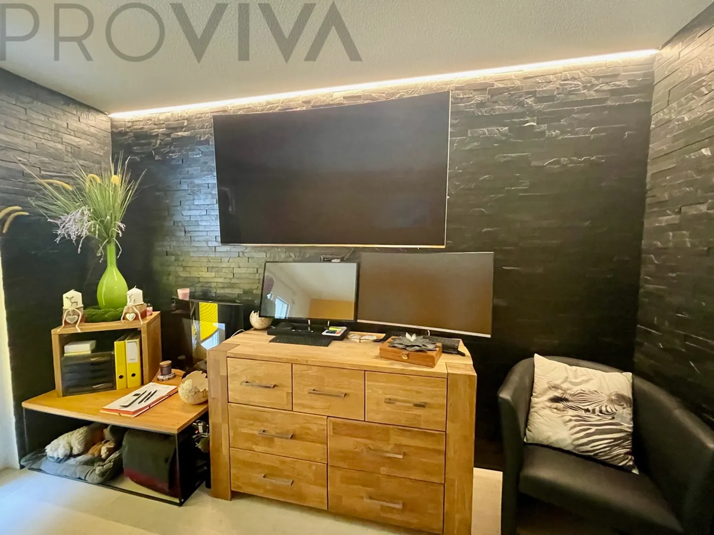 Completamente ristrutturato nella più bella posizione soleggiata nella regione dell'Aletsch - Foto 1 di 7