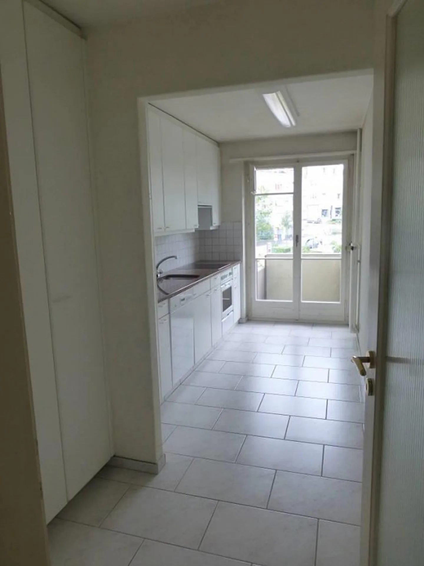 Appartement situé au centre avec vue sur la verdure et le Uetliberg - Photo 5 sur 8