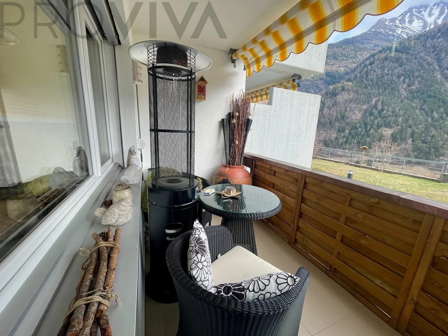 Completamente ristrutturato nella più bella posizione soleggiata nella regione dell'Aletsch - Foto 4 di 7