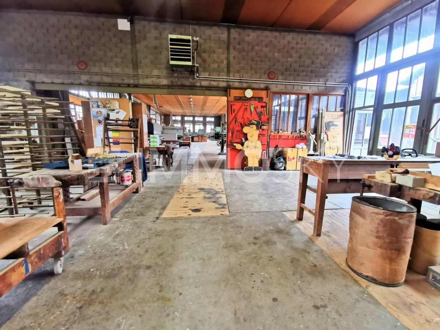 Interesting warehouse with building possibilities - Photo 4 of 5