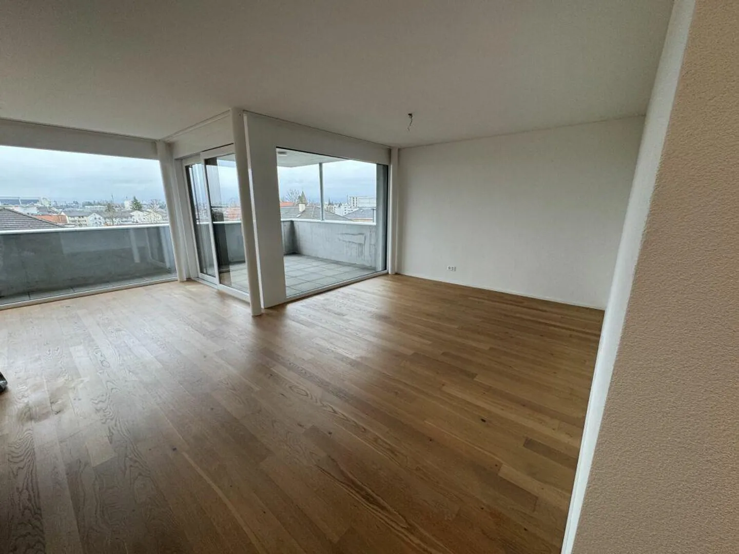 Appartamento luminoso di 3,5 stanze con vista! - Foto 6 di 15