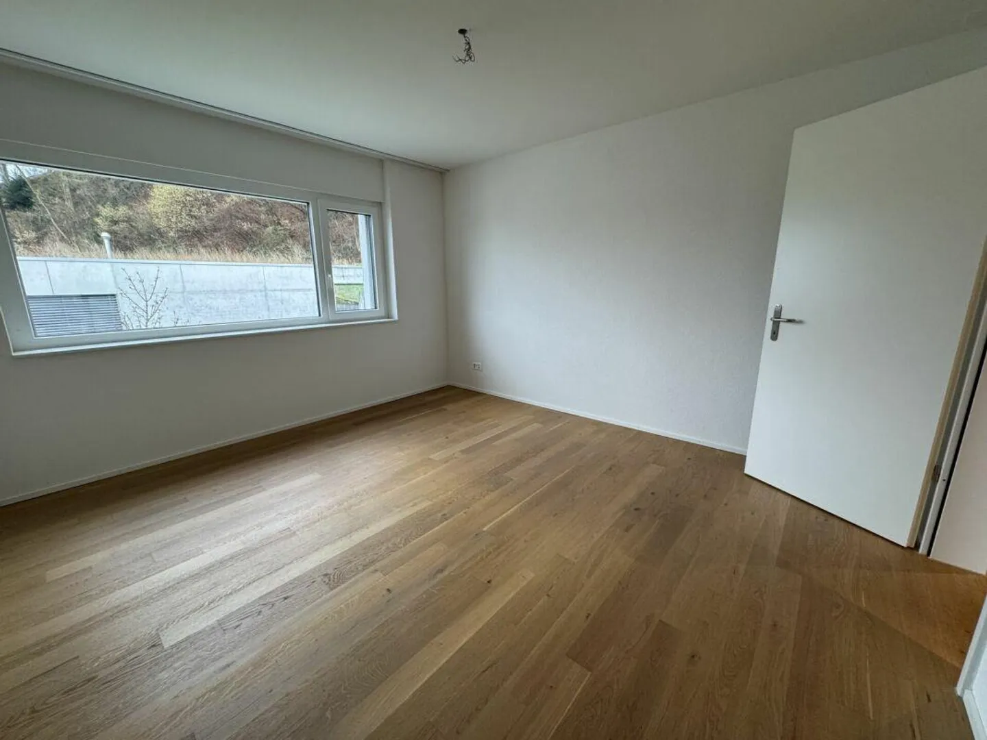 Appartamento luminoso di 3,5 stanze con vista! - Foto 9 di 15