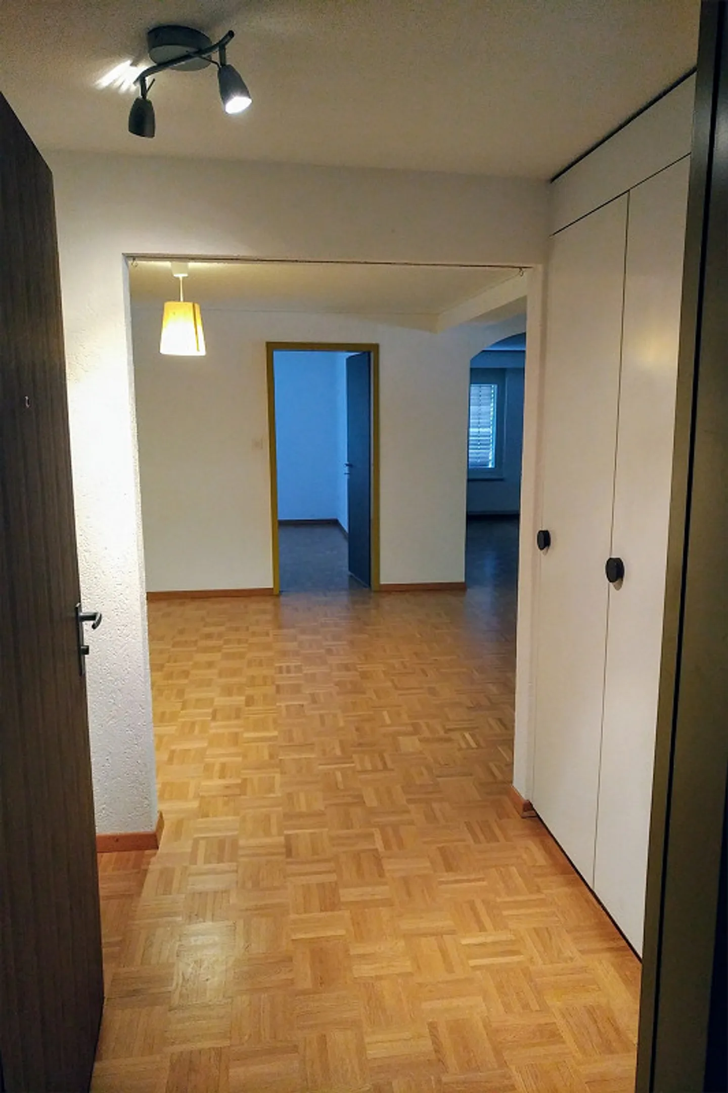 Geräumige Wohnung mit Blick ins Grüne - Foto 1 von 13