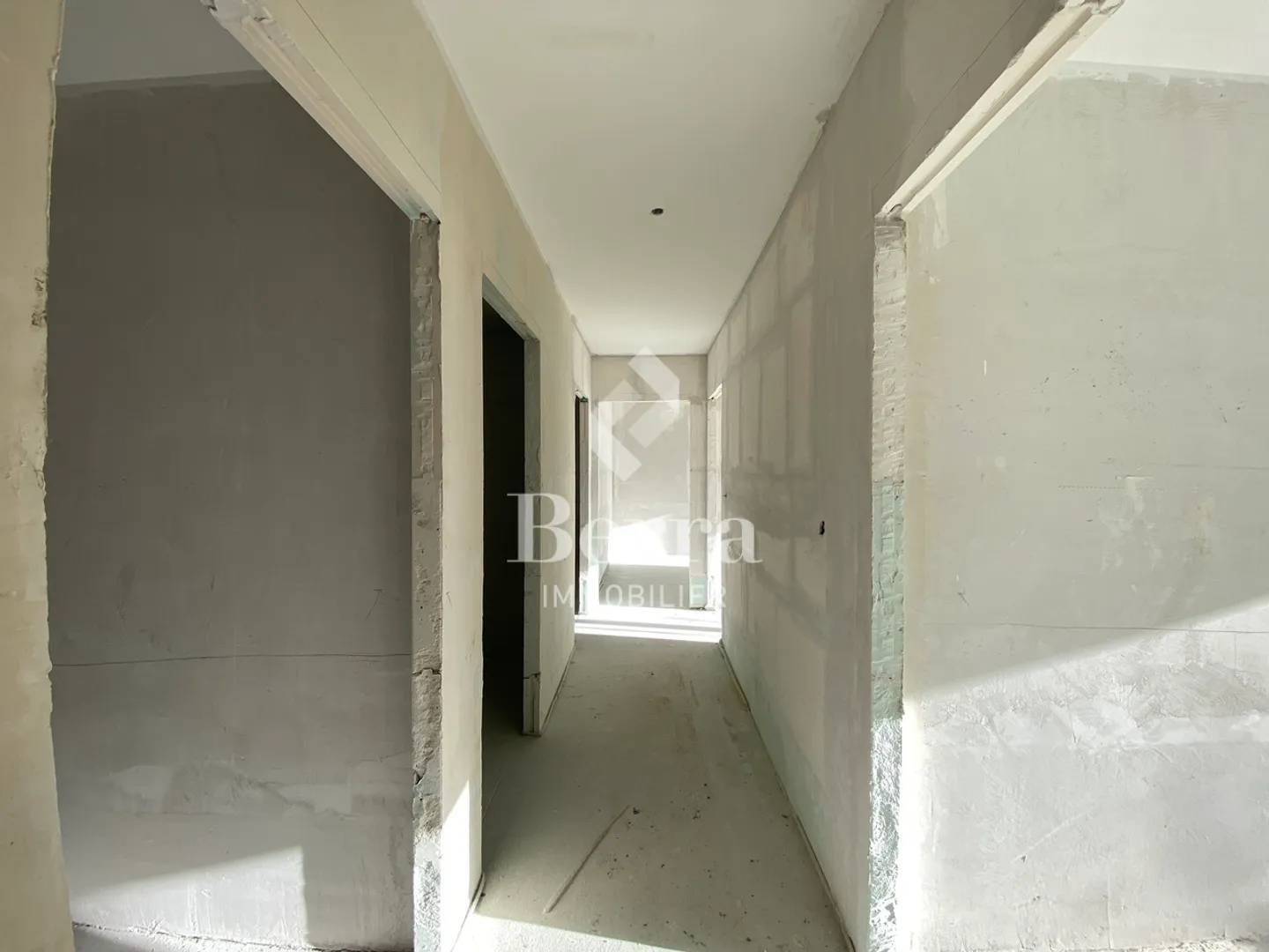 Neue angrenzende Villa mit 5,5 Zimmern verfügbar Ende April 2026 - Foto 5 von 13