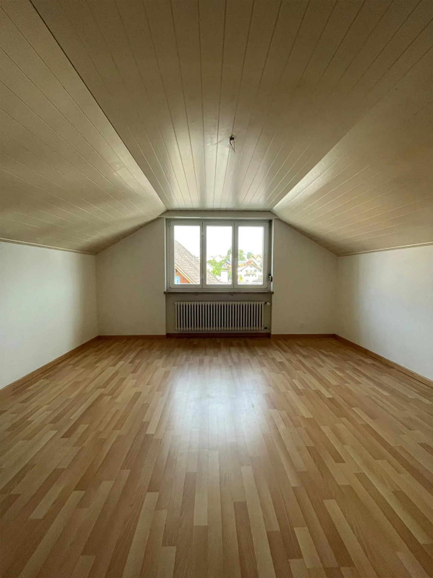 Pratico appartamento mansardato 1.5 camere a Speicher! - Foto 2 di 6