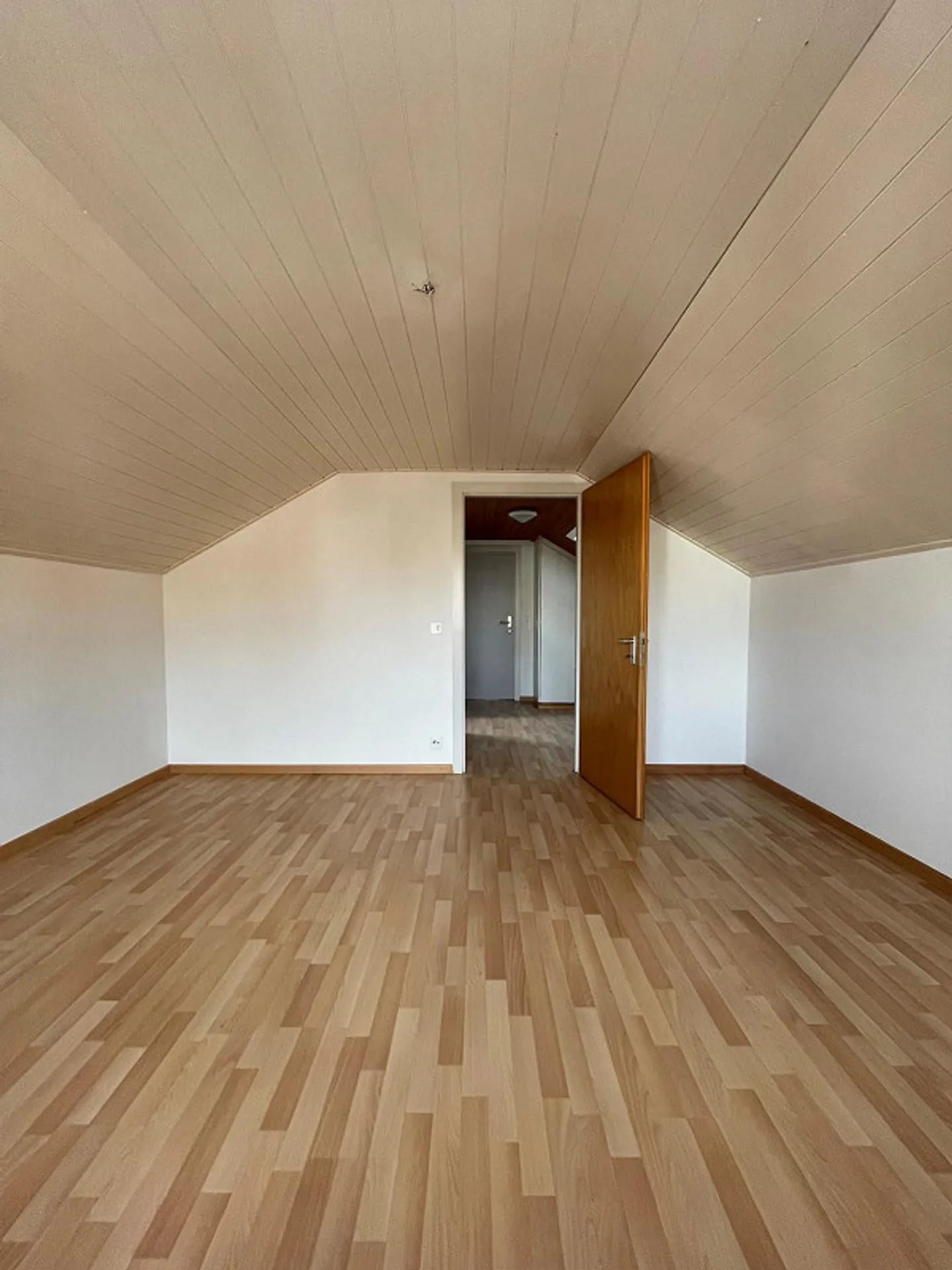 Pratico appartamento mansardato 1.5 camere a Speicher! - Foto 3 di 6