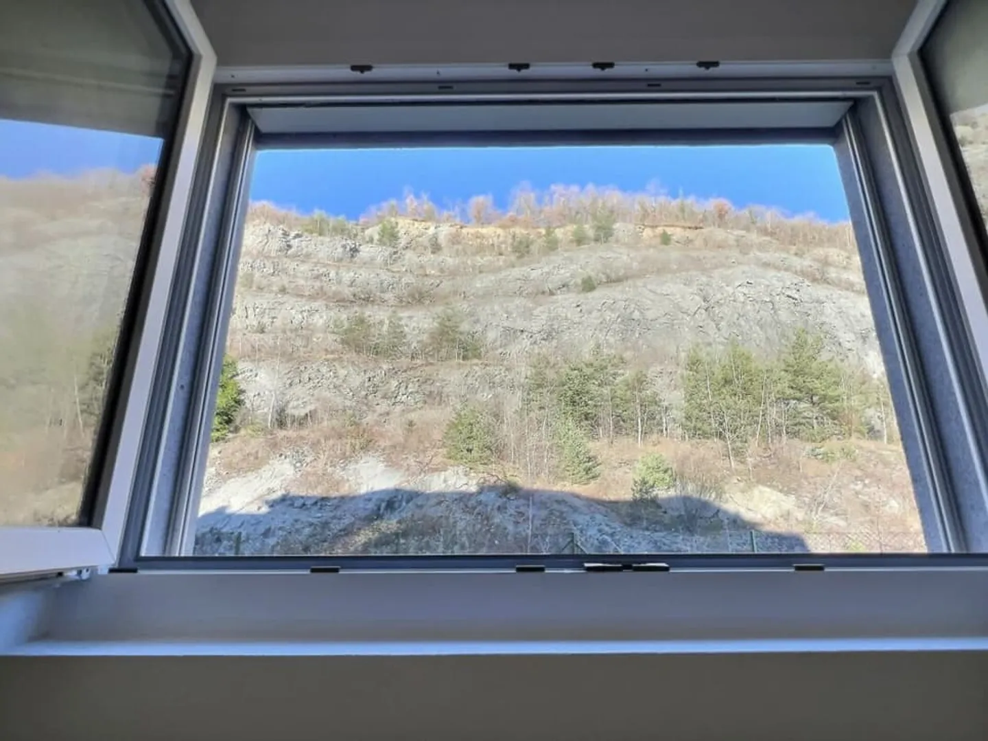 2,5p au rez avec grande terrasse - Foto 12 von 13