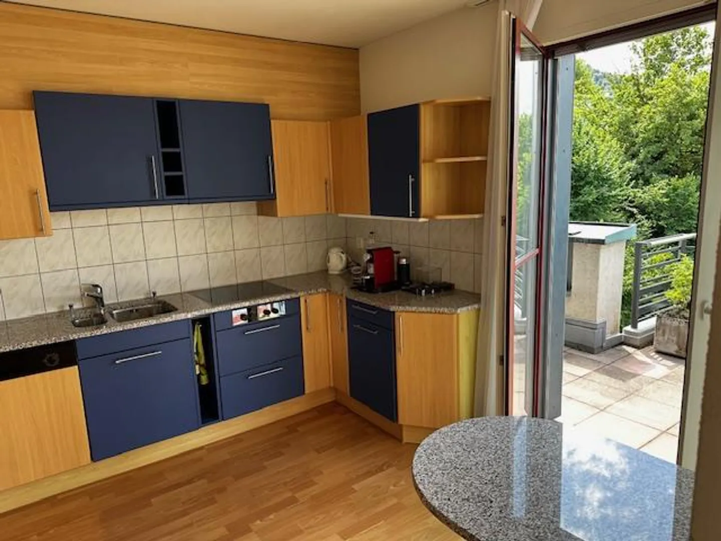 3.5 Room Attic Apartment in Ebikon - Photo 3 of 9