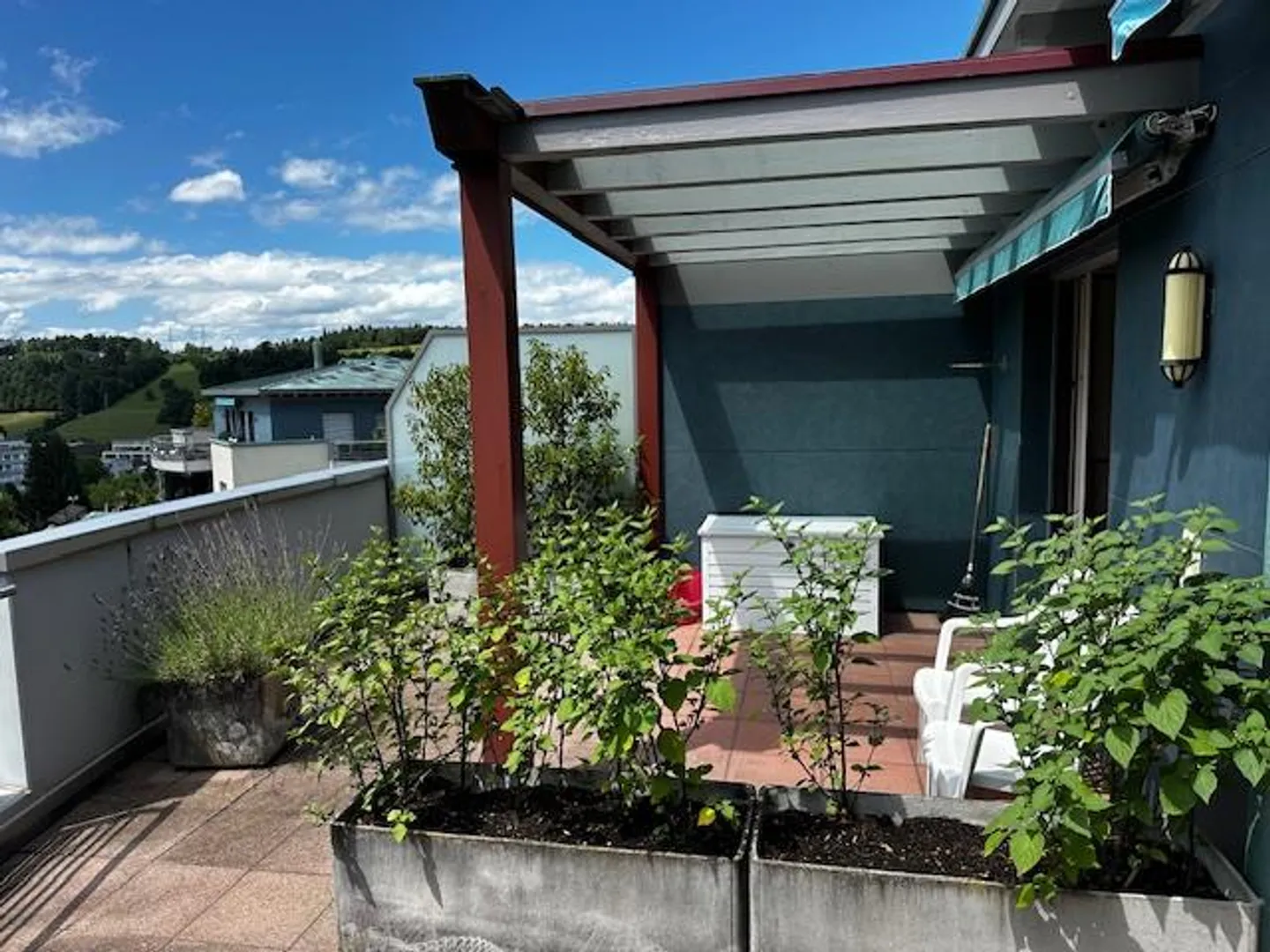3.5 Room Attic Apartment in Ebikon - Photo 1 of 9