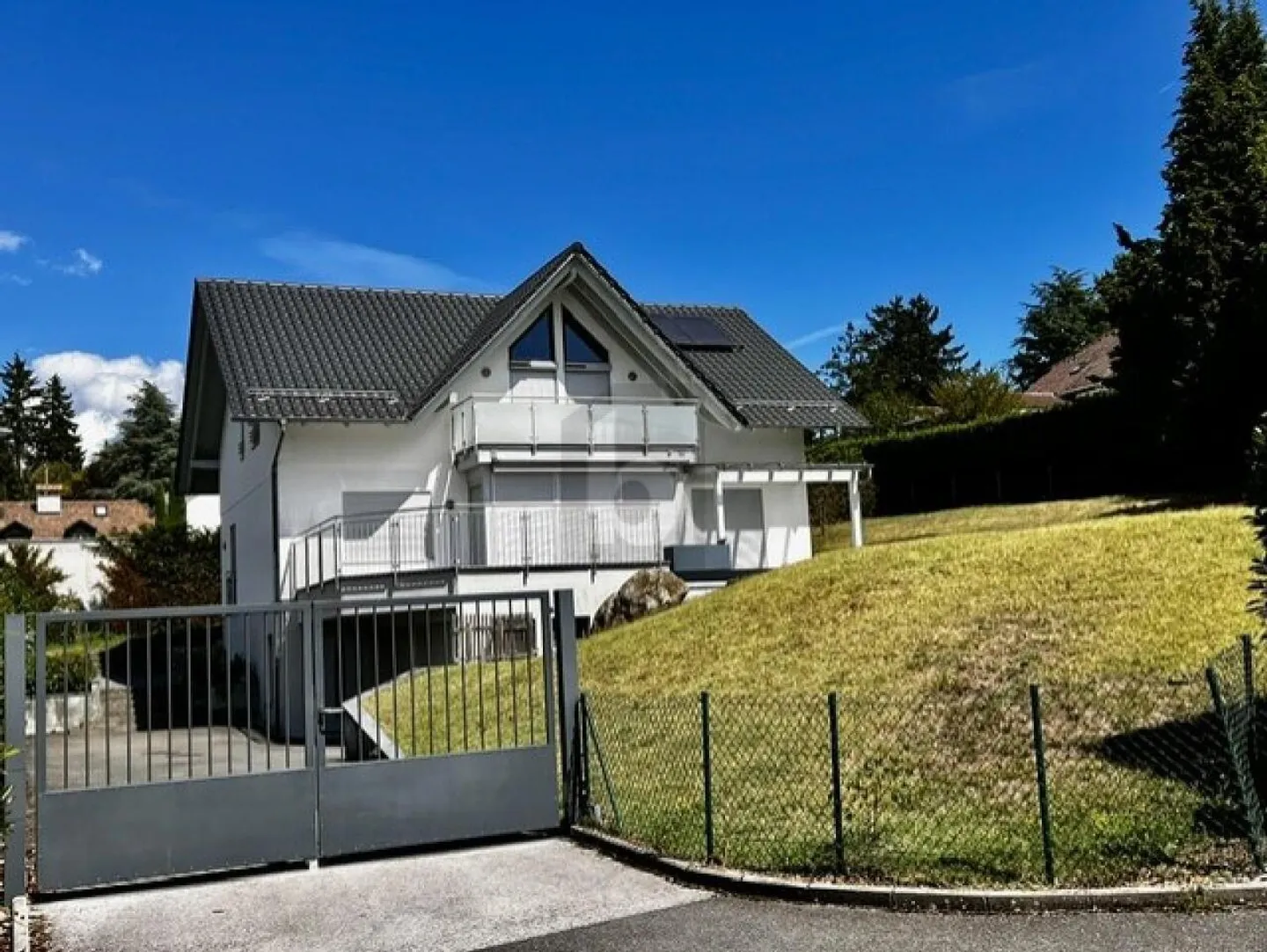SPLENDIDE POUR TOUTE LA FAMILLE AU CALME - Foto 1 von 6