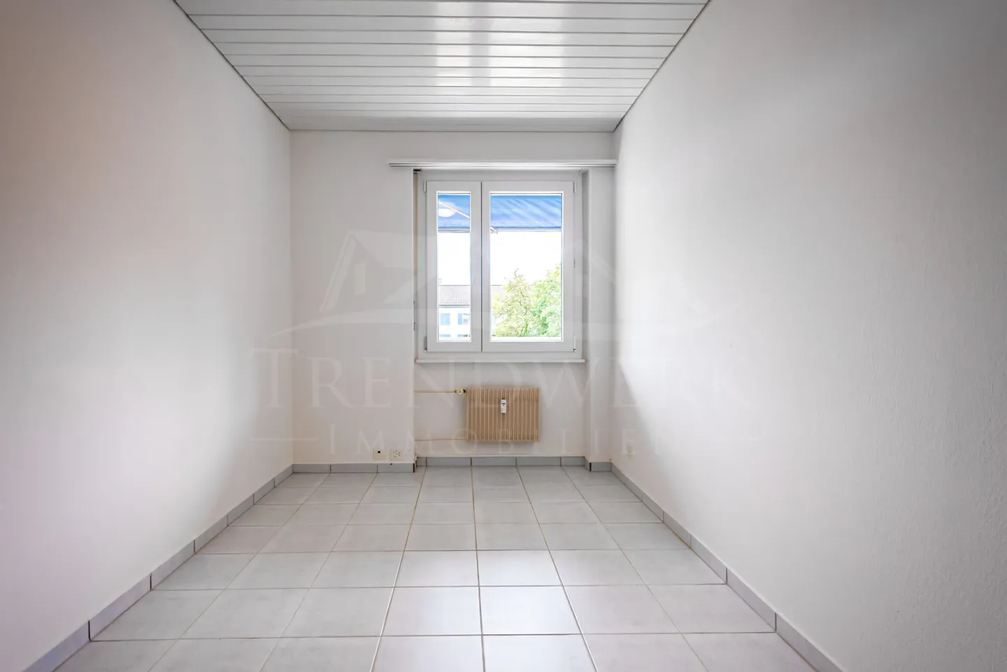 Appartement spacieux de 6,5 pièces dans un quartier calme à Rüfenacht - Photo 6 sur 12