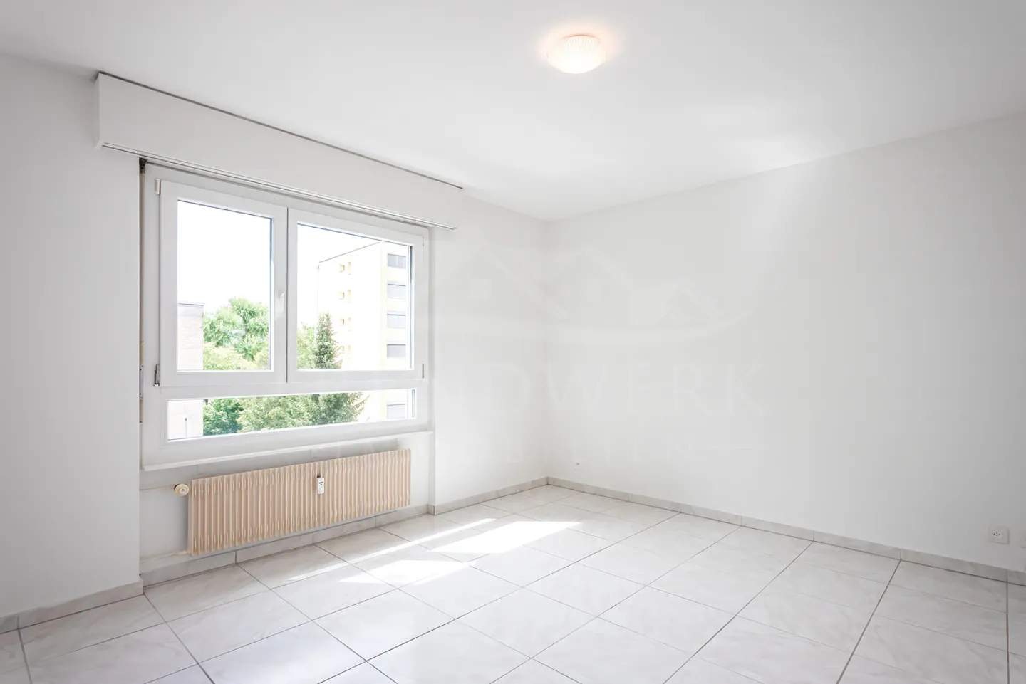 Appartement spacieux de 6,5 pièces dans un quartier calme à Rüfenacht - Photo 8 sur 12