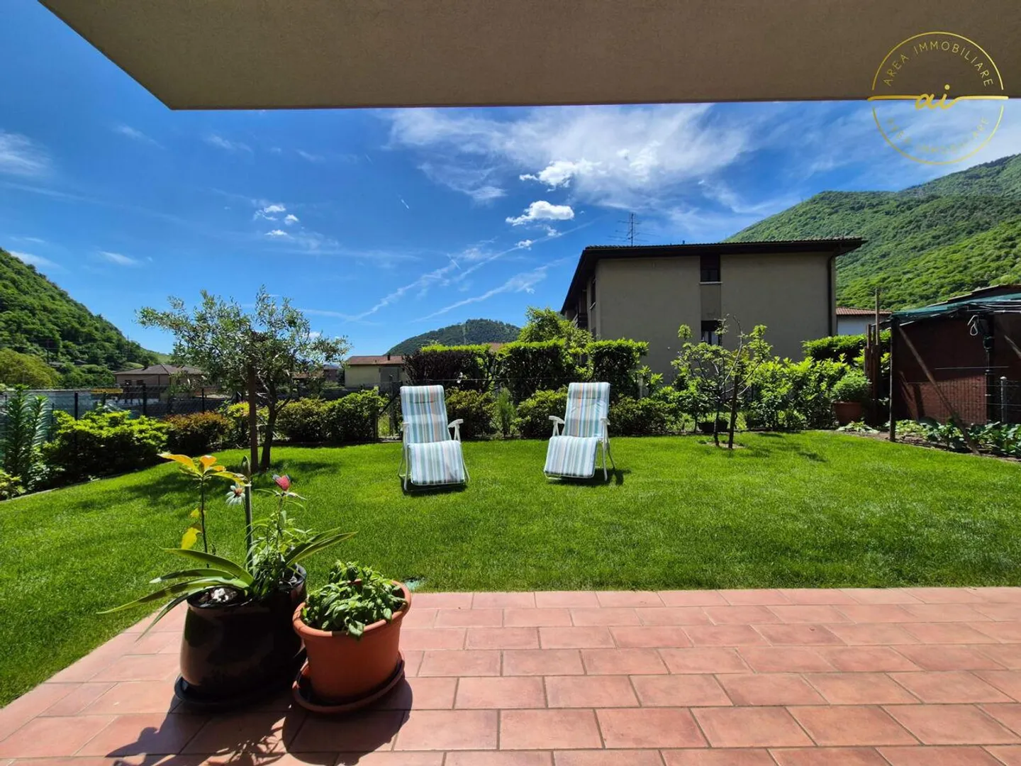 Bella casa unifamiliare con grande giardino a Mezzovico - Foto 3 di 13