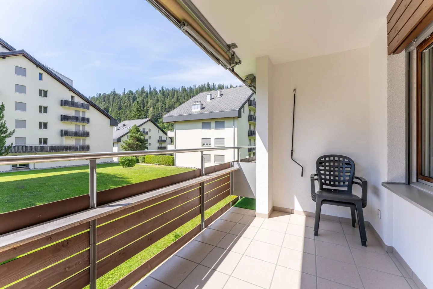 Charmante Wohnung Nähe Bergbahn Laax - Foto 10 von 13