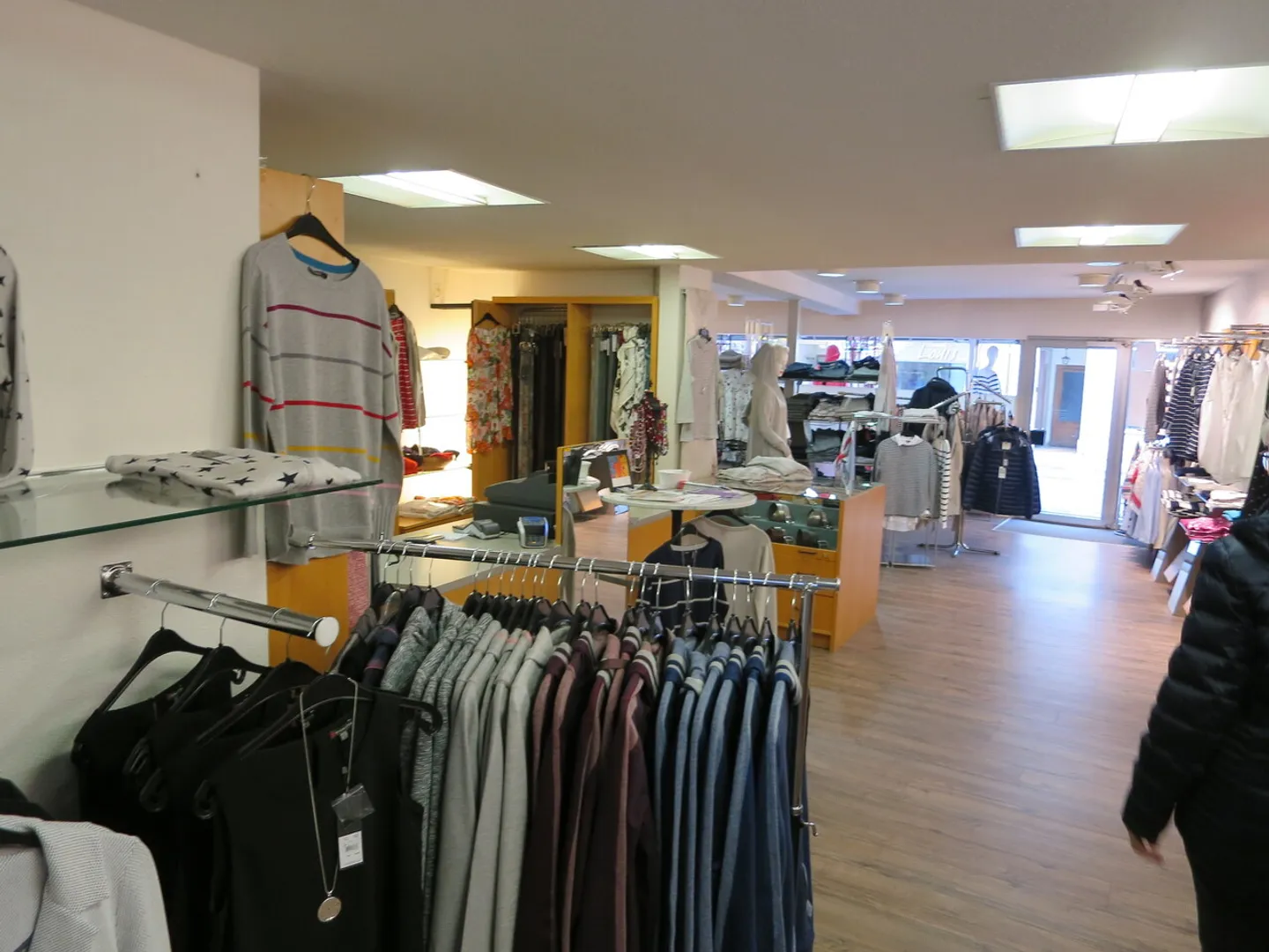 Mischgenutztes Gebäude kaufen - Foto 4 von 13