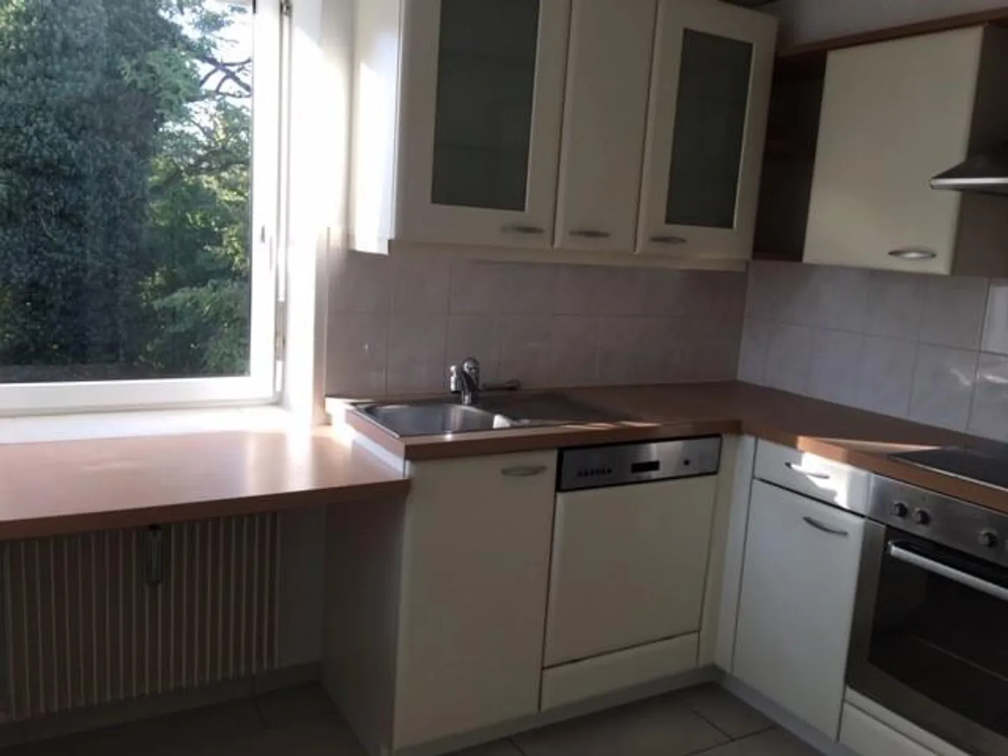 Charming Living in a Central Location in Amriswil - Photo 3 of 8