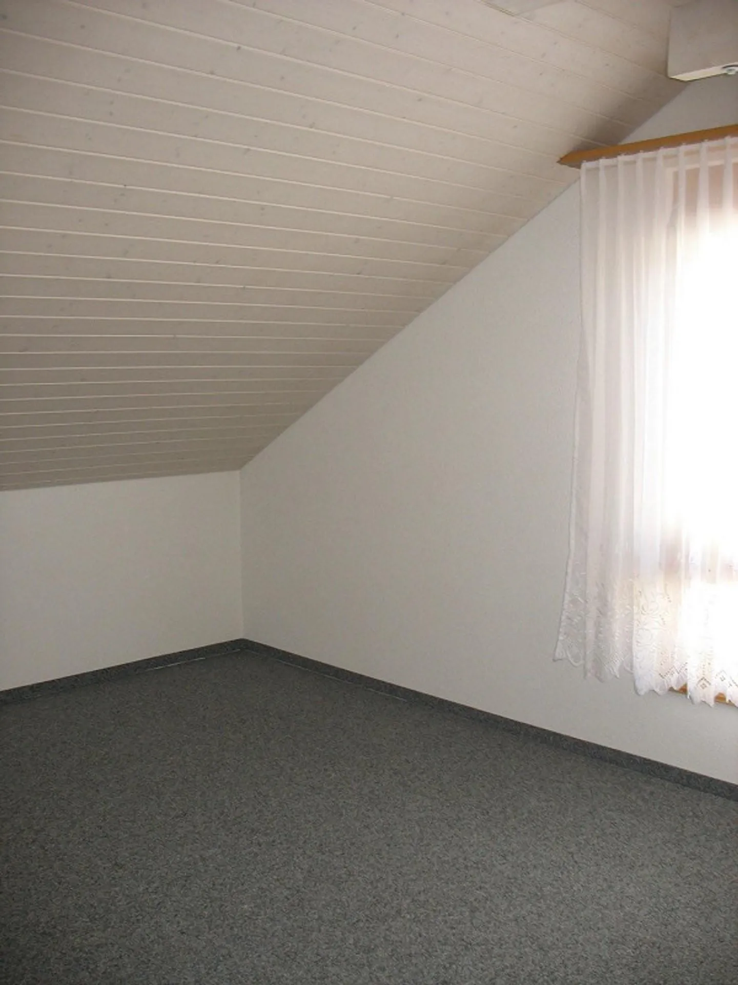 Appartamento attico attraente di 4,5 locali a Bennwil - Foto 12 di 13