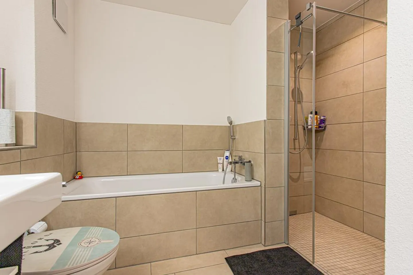 APPARTEMENT 3.5 PIÈCES LUMINEUX ET MODERNE - Photo 7 sur 10