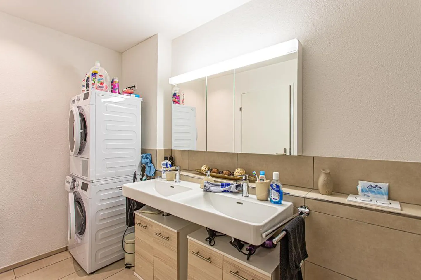 APPARTEMENT 3.5 PIÈCES LUMINEUX ET MODERNE - Photo 8 sur 10