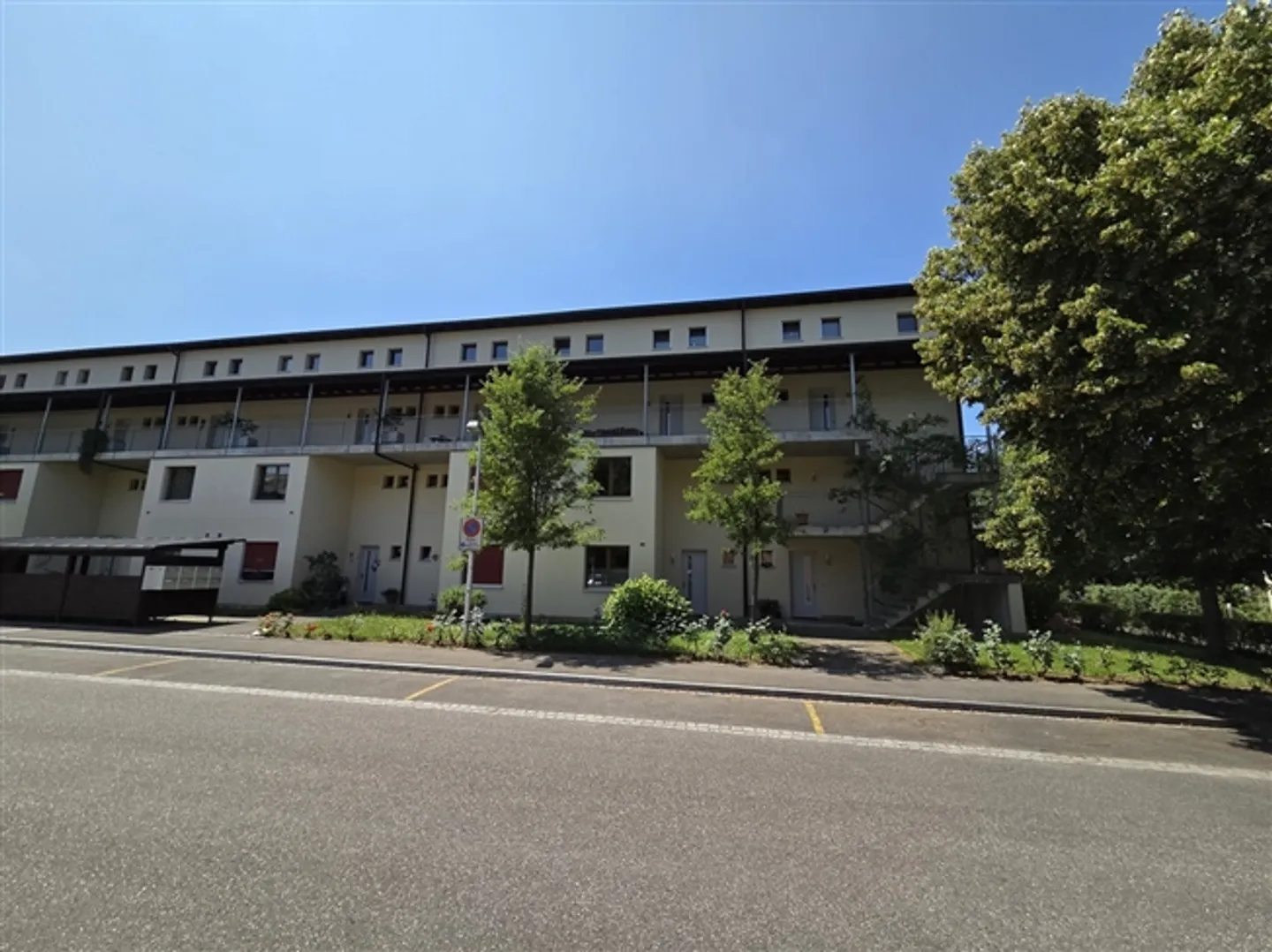 Appartamento in vendita - Foto 2 di 7