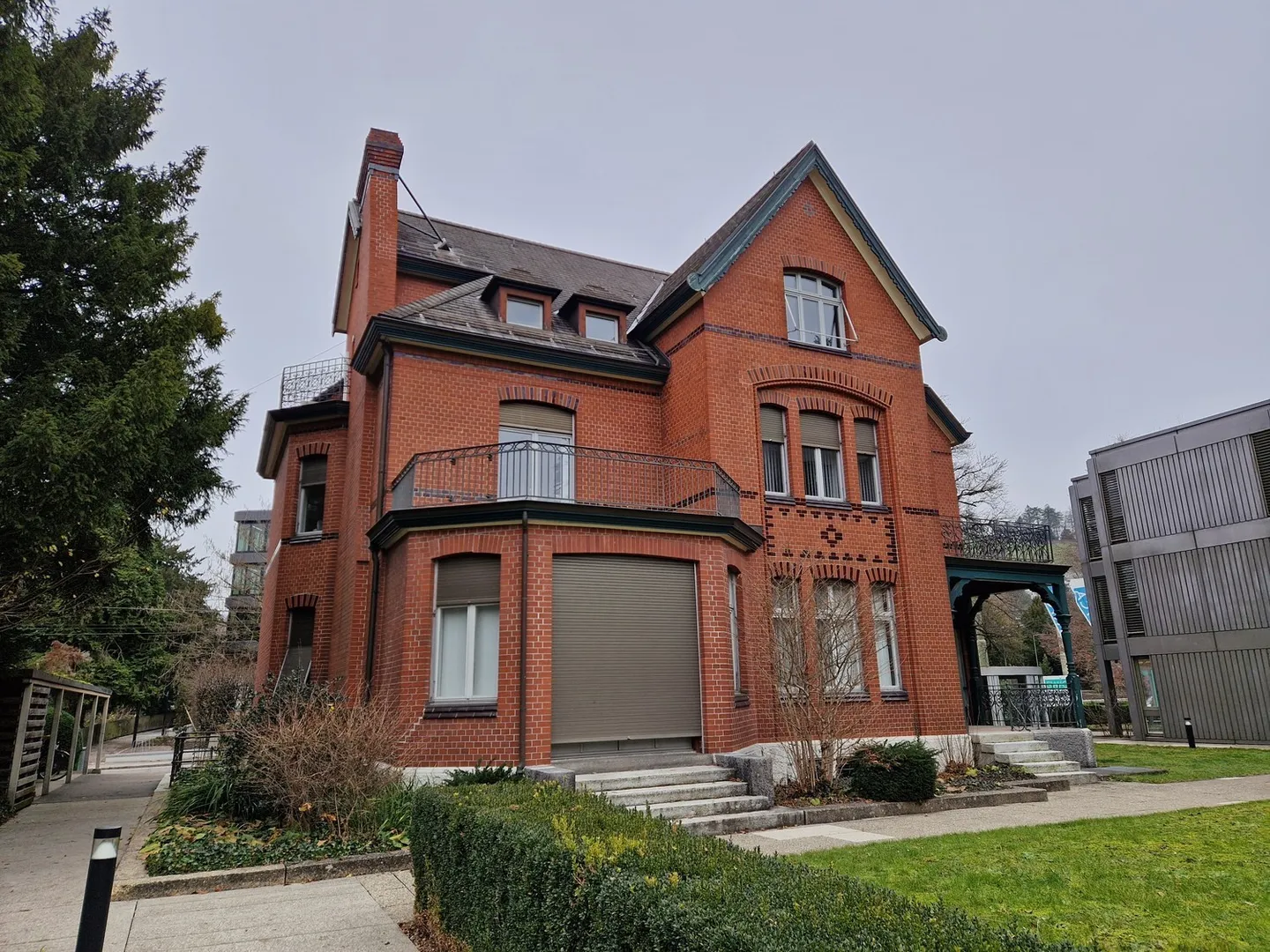 Your discreet company headquarters in a representative building - Photo 2 of 7