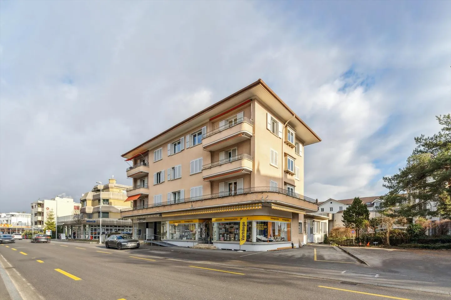 Living on 2 floors - Photo 1 of 10