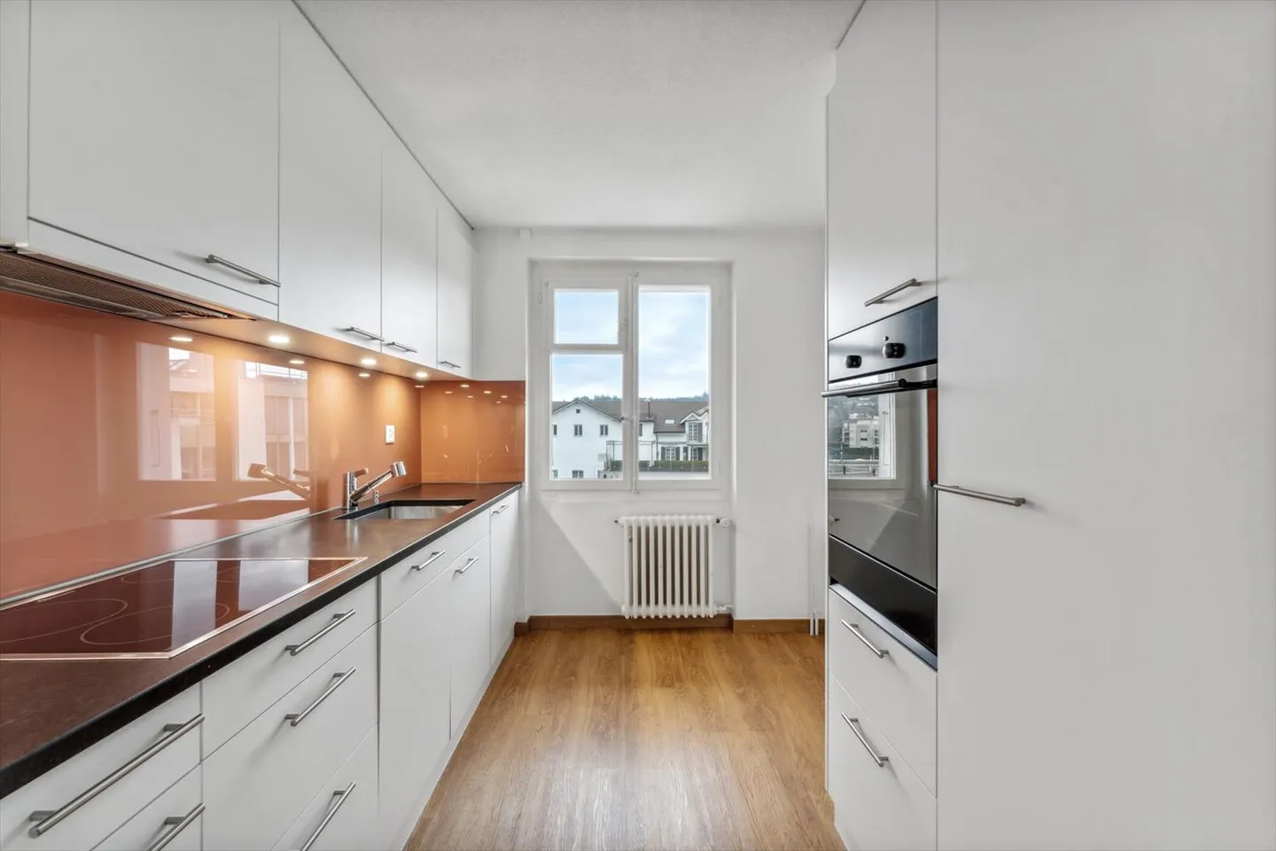 Living on 2 floors - Photo 3 of 10