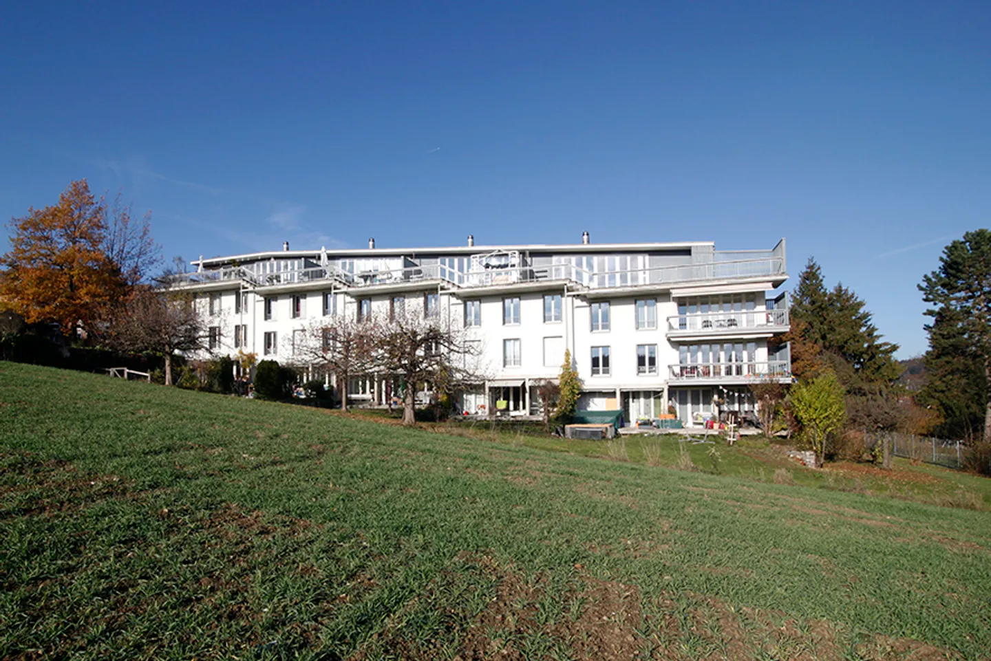 Edificio residenziale moderno in posizione privilegiata - AFFITTO SENZA DEPOSITO - Foto 1 di 7