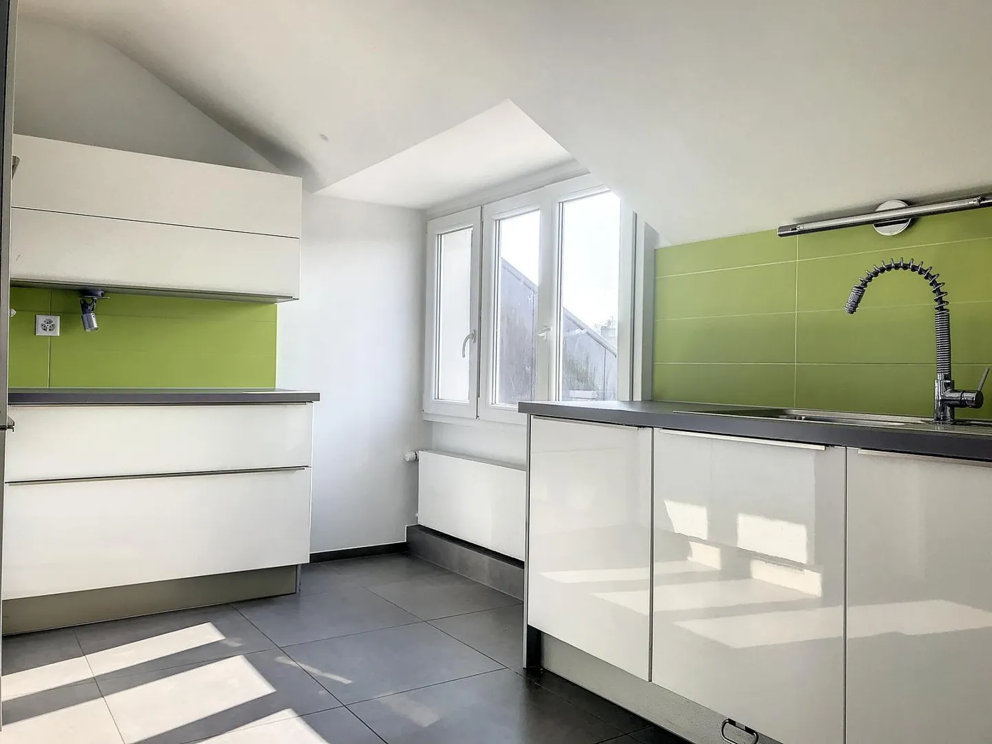 6-room apartment - Photo 2 of 13
