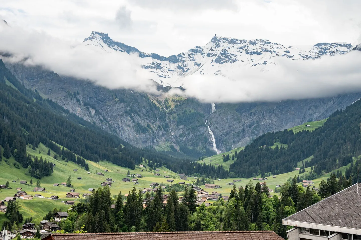 Appartamento di 5,5 stanze situato in posizione centrale con vista panoramica – Adelboden - Foto 31 di 34