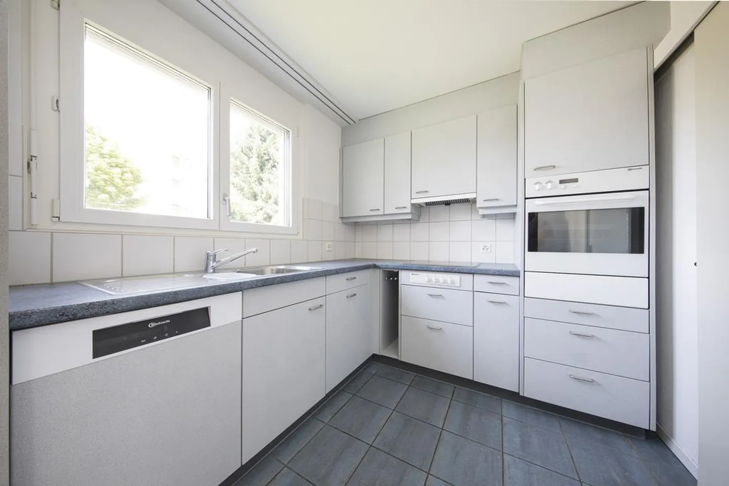 Moderne Wohnung im Erdgeschoss - Foto 2 von 9