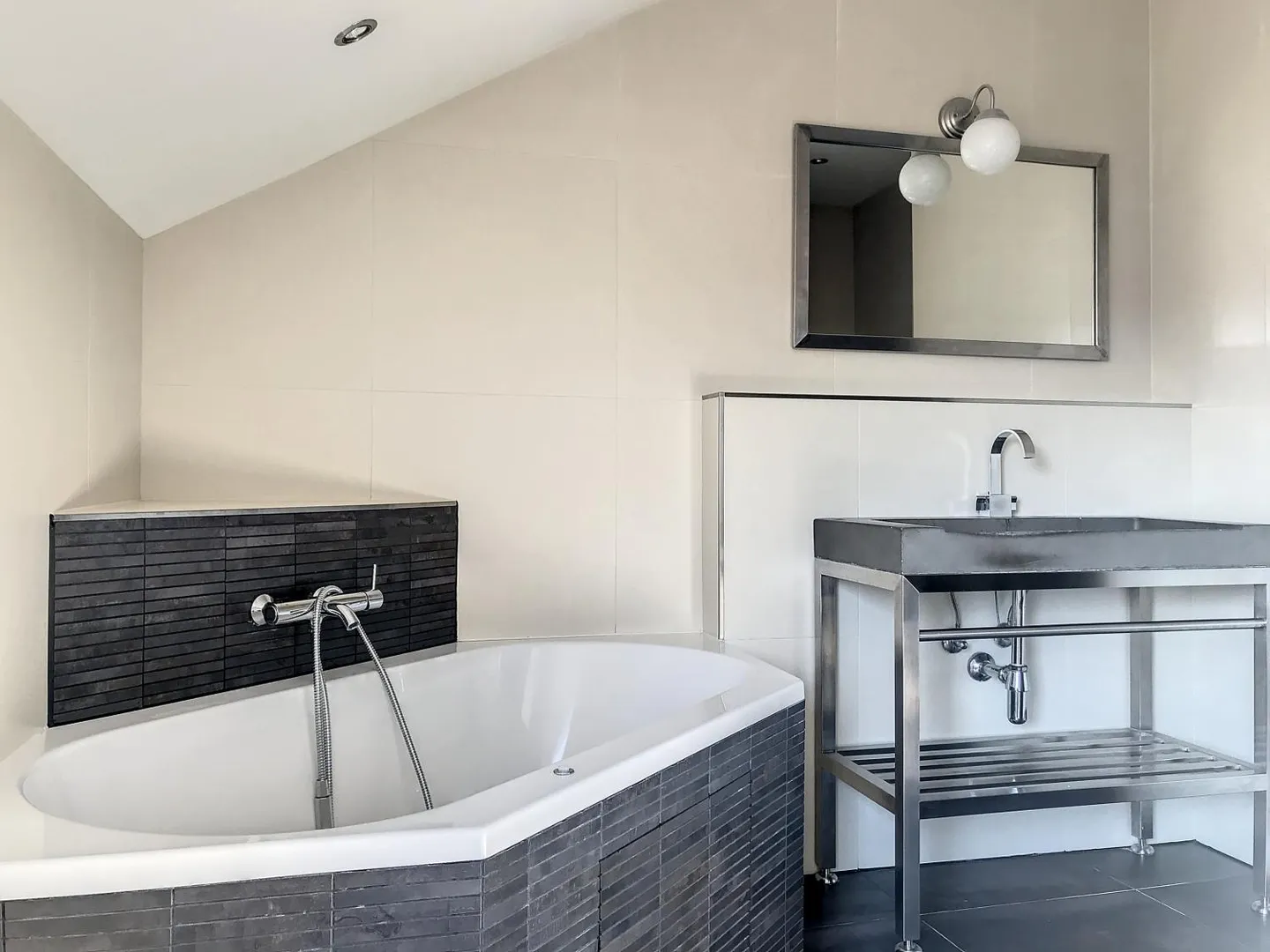 6-room apartment - Photo 9 of 13