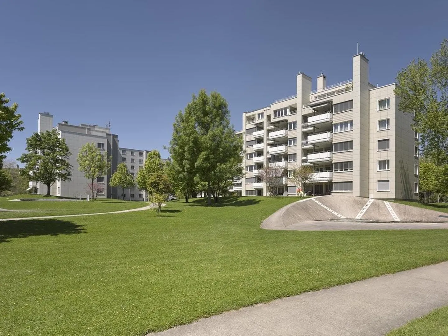 RENT WITHOUT DEPOSIT - Family-friendly living in a sunny location - Photo 1 of 7