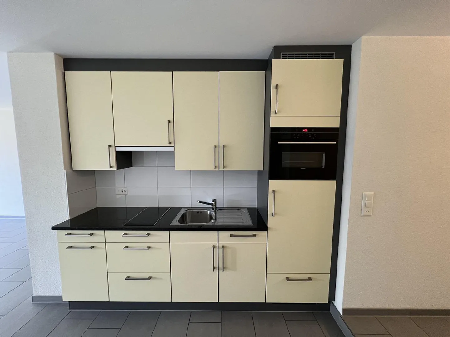 Attraktive 2.5-Zimmer-Wohnung an ruhiger, zentrumsnaher Lage - Foto 3 von 6