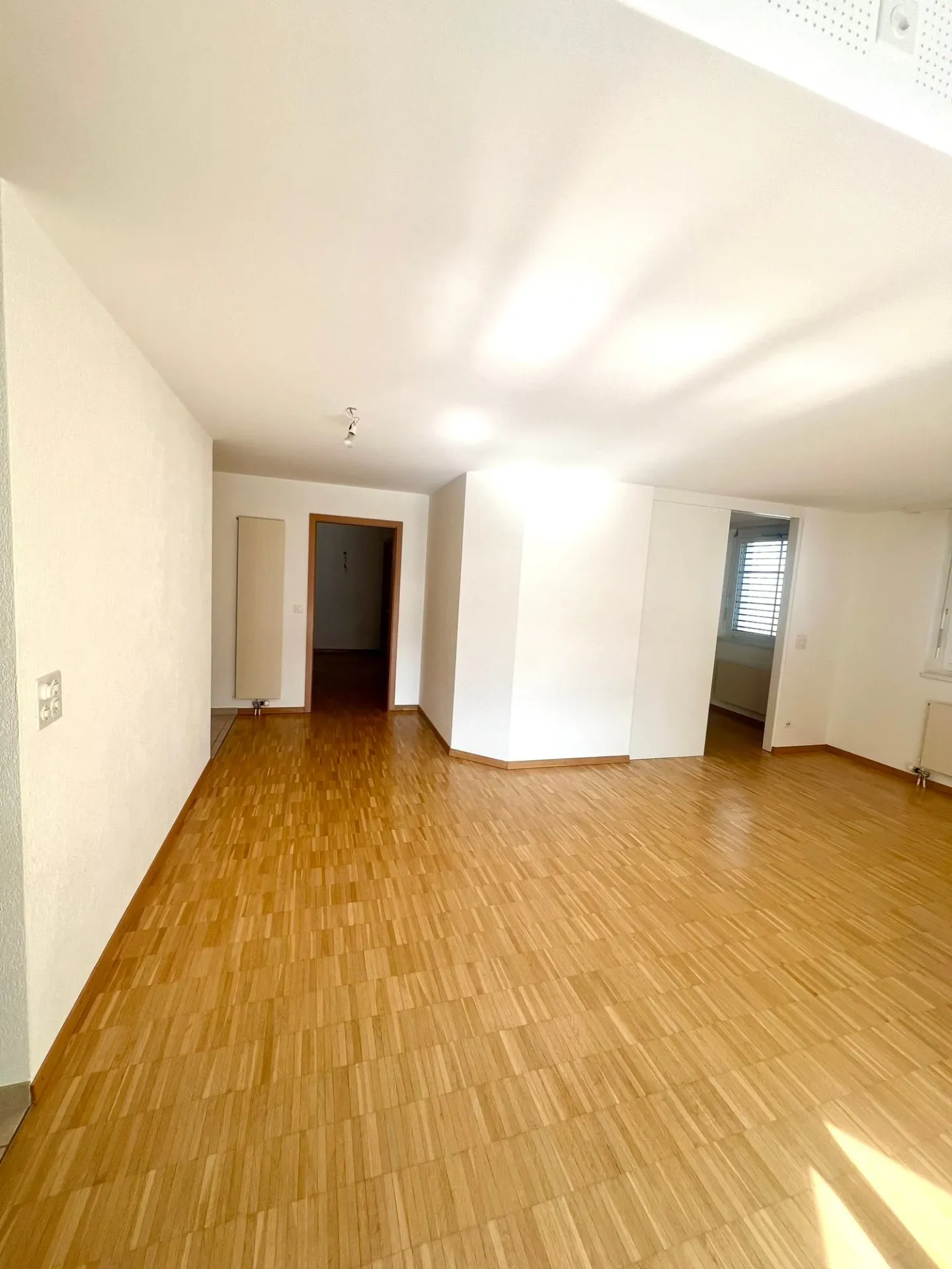 Geräumige Wohnung mit Aussicht - Foto 3 von 25