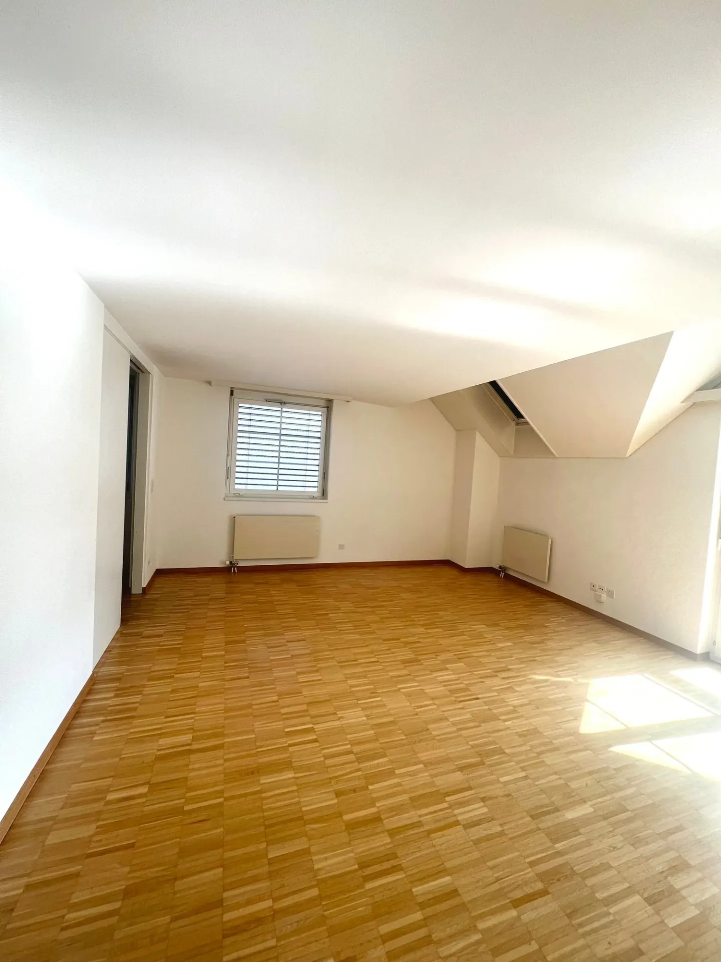 Geräumige Wohnung mit Aussicht - Foto 4 von 25