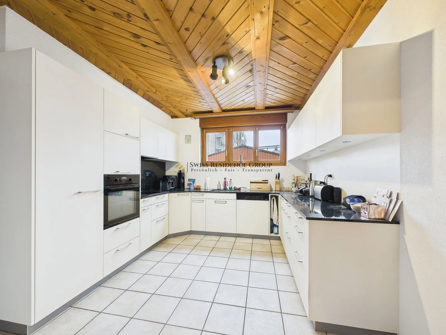 Wohnen wie im eigenen Haus- mit Cheminée, Gartenparadies & Pool - Foto 4 von 14