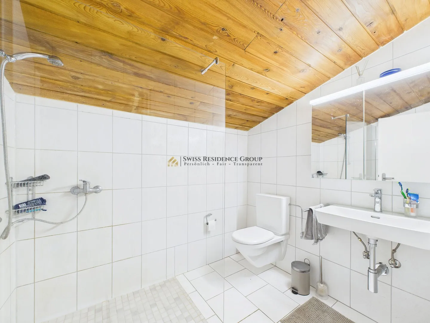 Wohnen wie im eigenen Haus- mit Cheminée, Gartenparadies & Pool - Foto 12 von 14