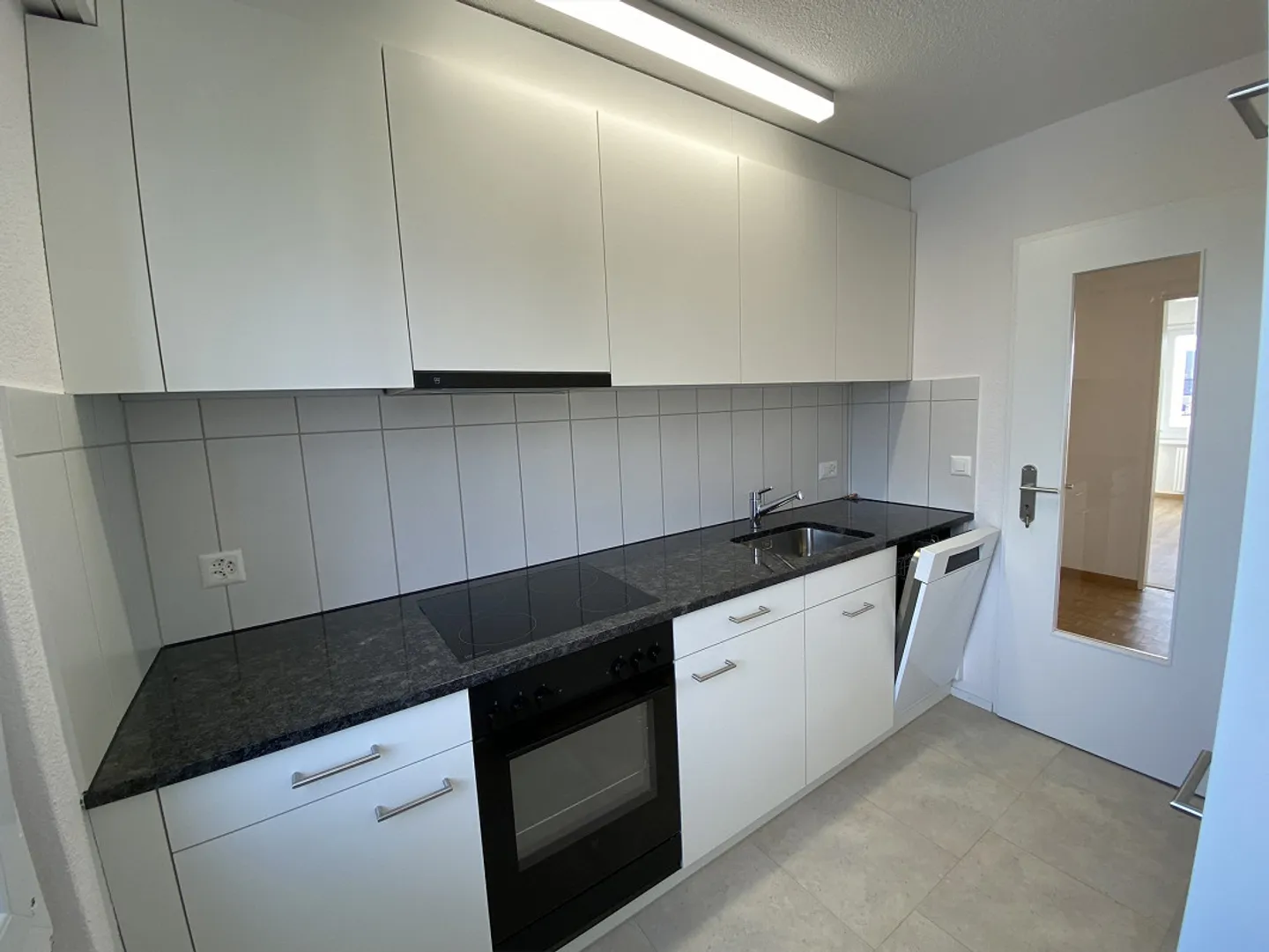 Appartamento 4.5 locali 5° piano con vista lago - Foto 5 di 12