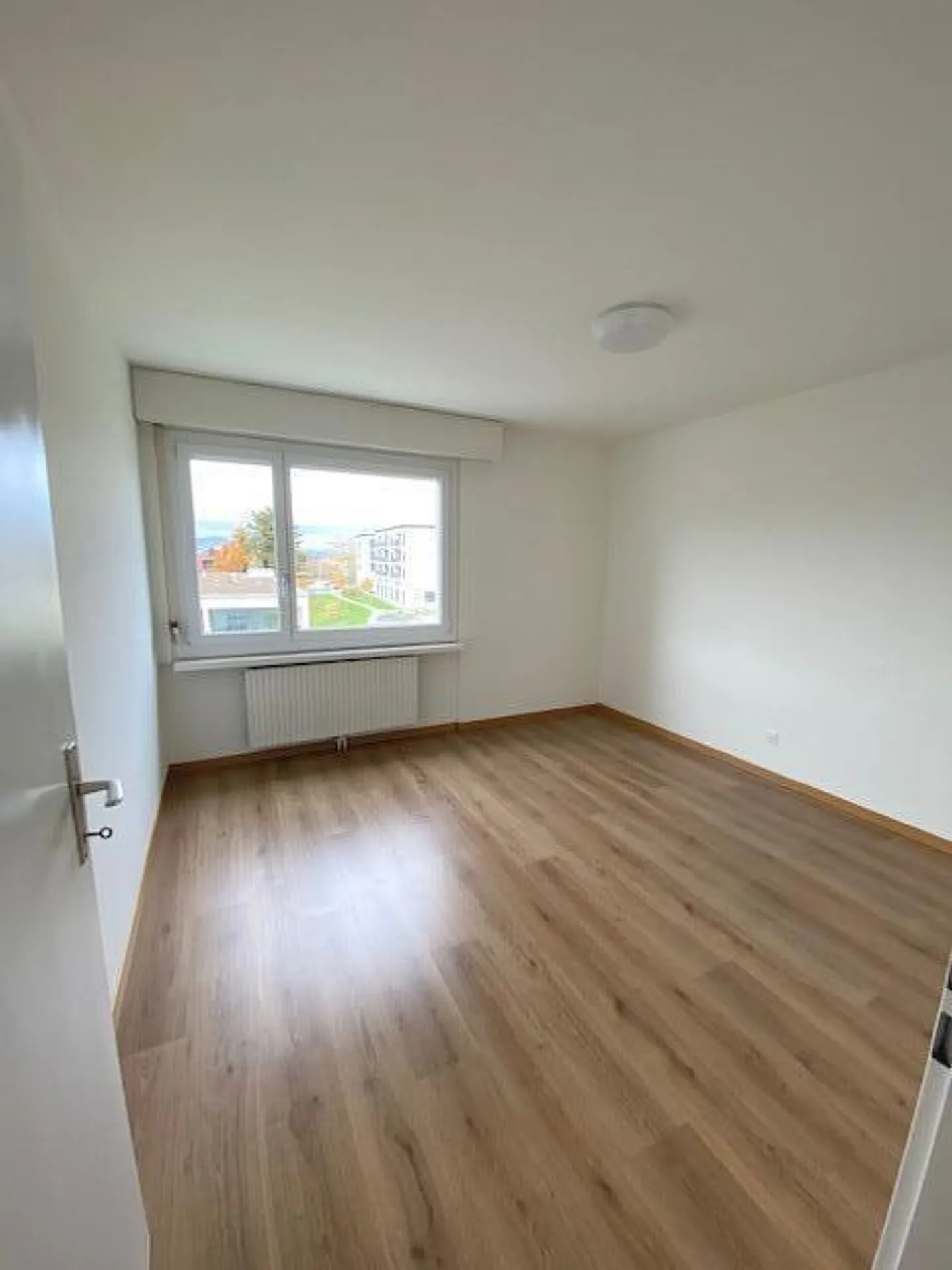 Appartamento 4.5 locali 5° piano con vista lago - Foto 9 di 12