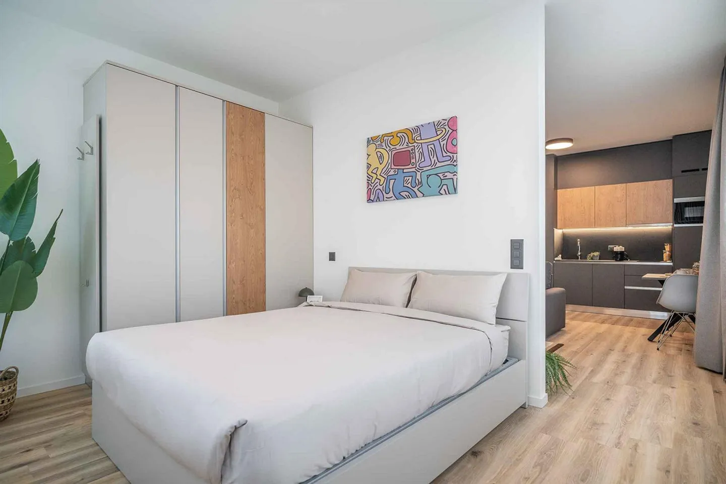 City Pop - Apartments in Basel, next to the train station - Photo 6 of 11