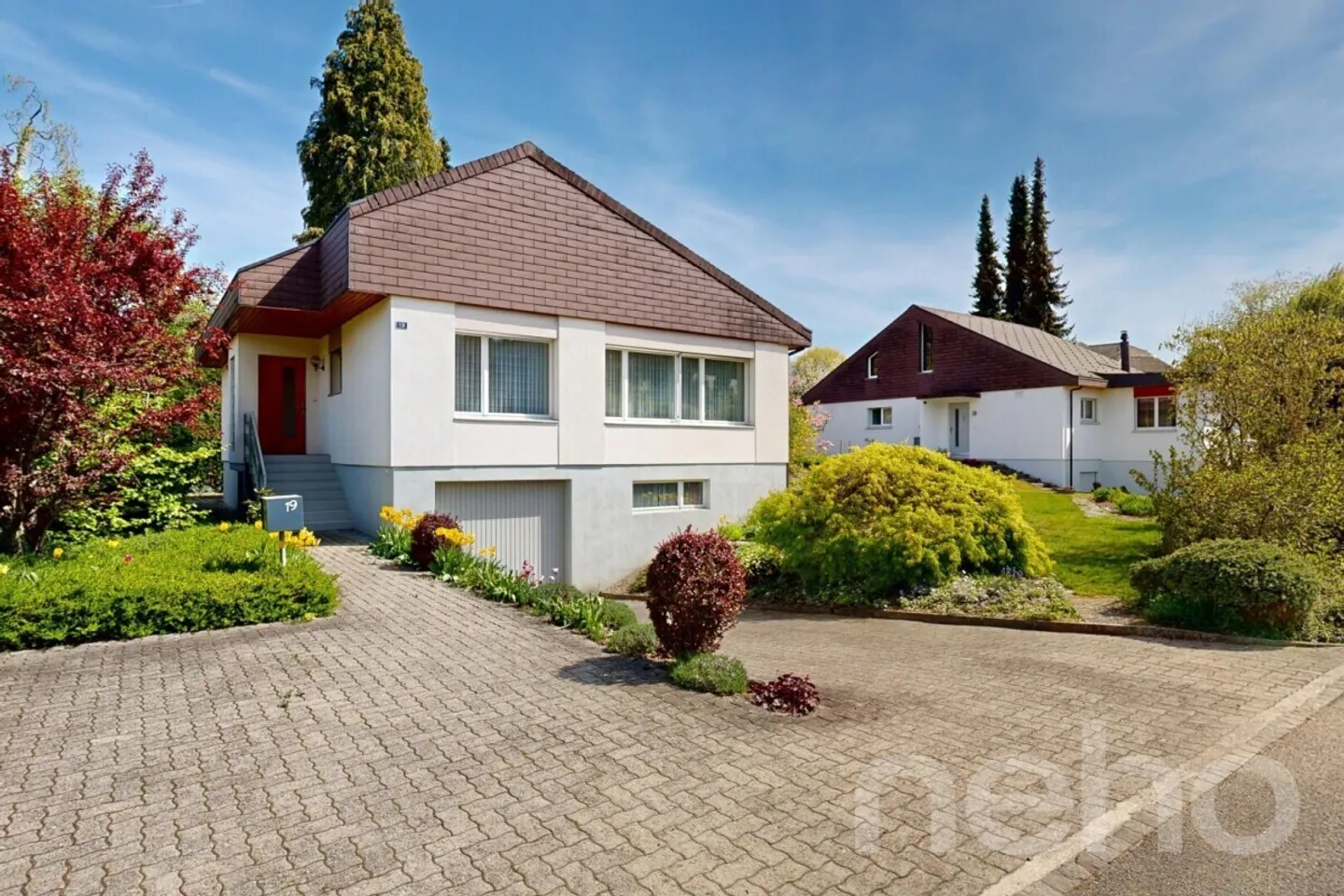 Maison individuelle avec beaucoup de potentiel et grand jardin à Huttwil - Photo 1 sur 12